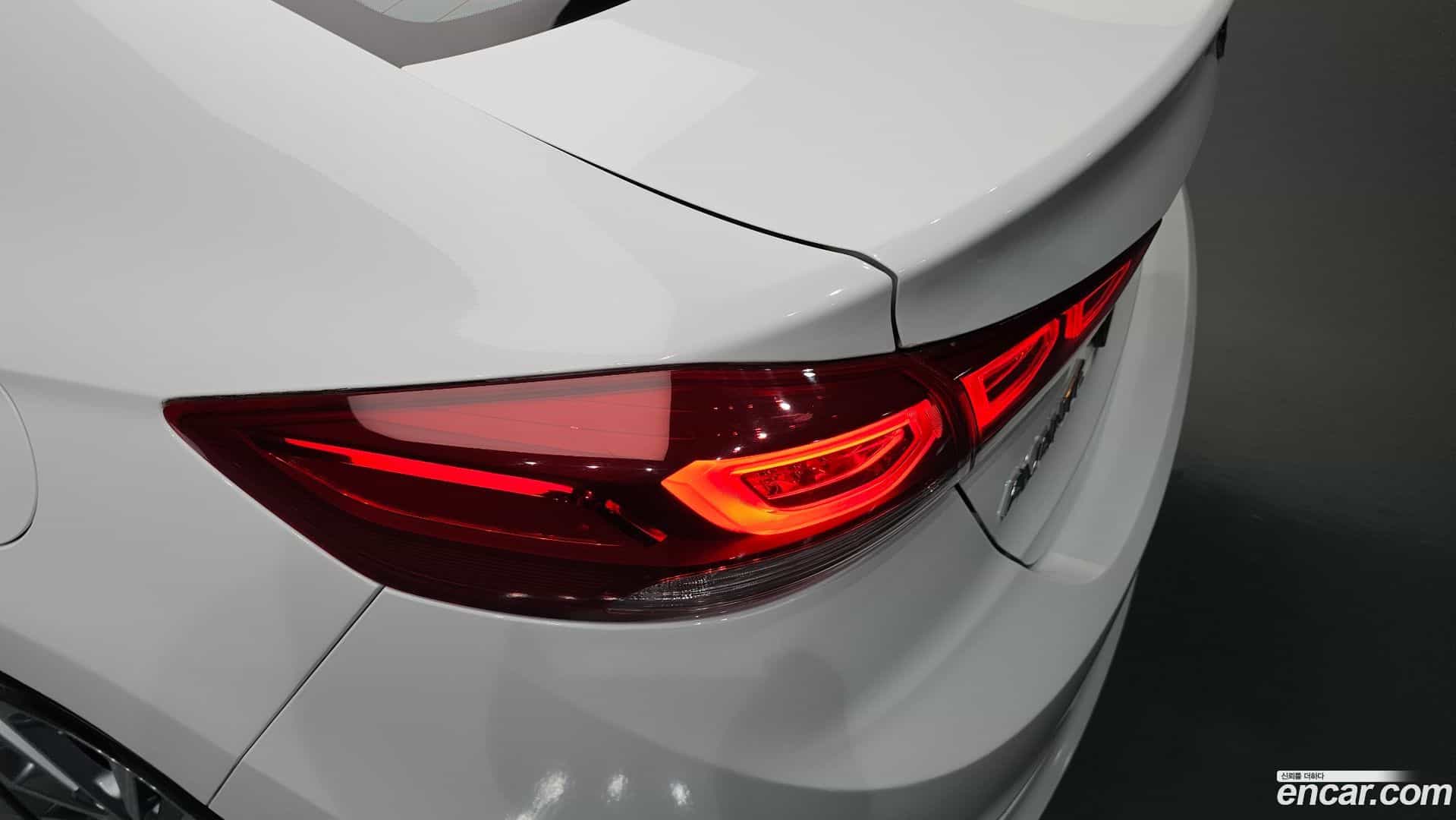 AVANTE Hyundai 2015.9-OUTER-033