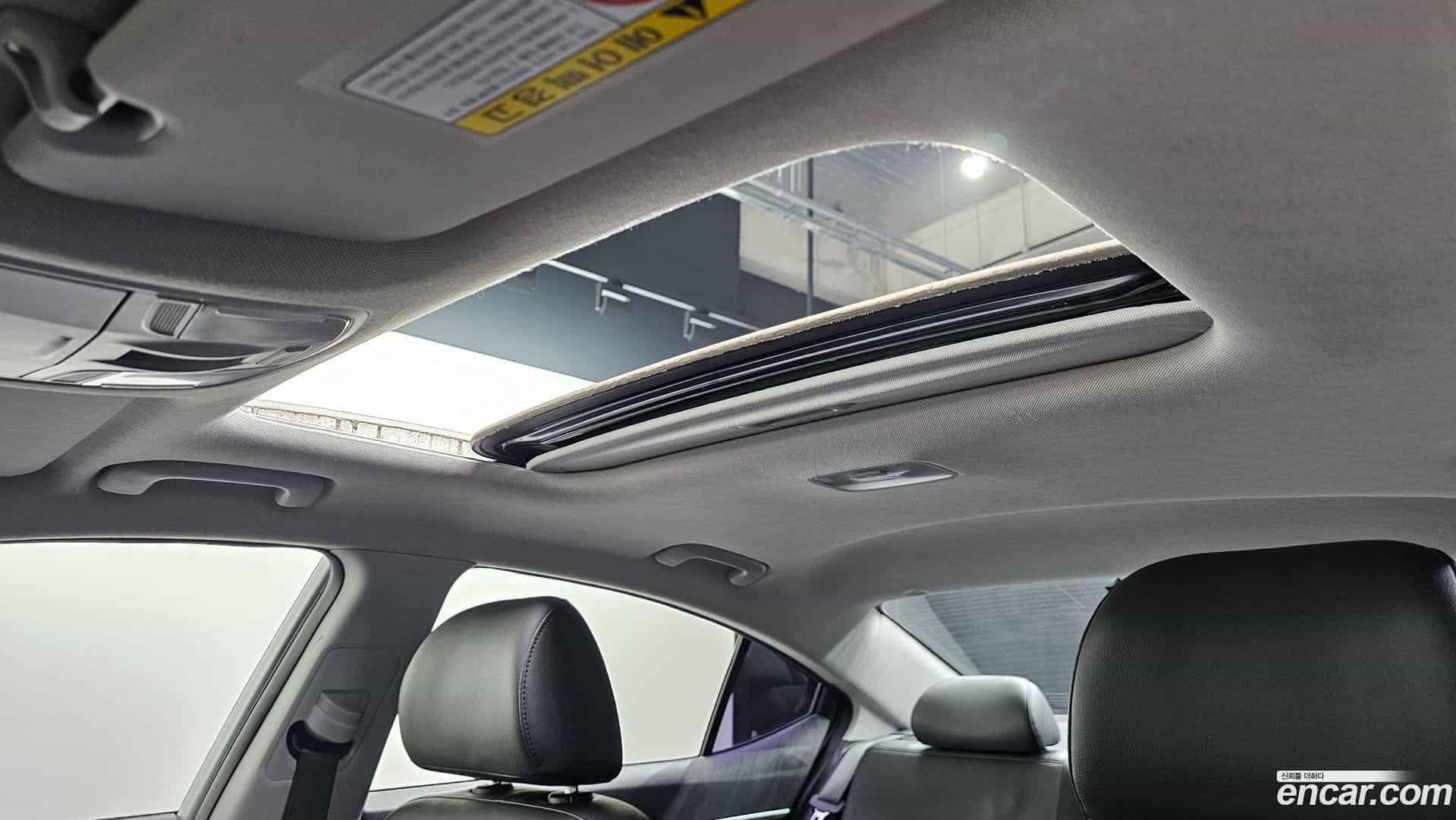 AVANTE Hyundai 2015.9-OPTION-041