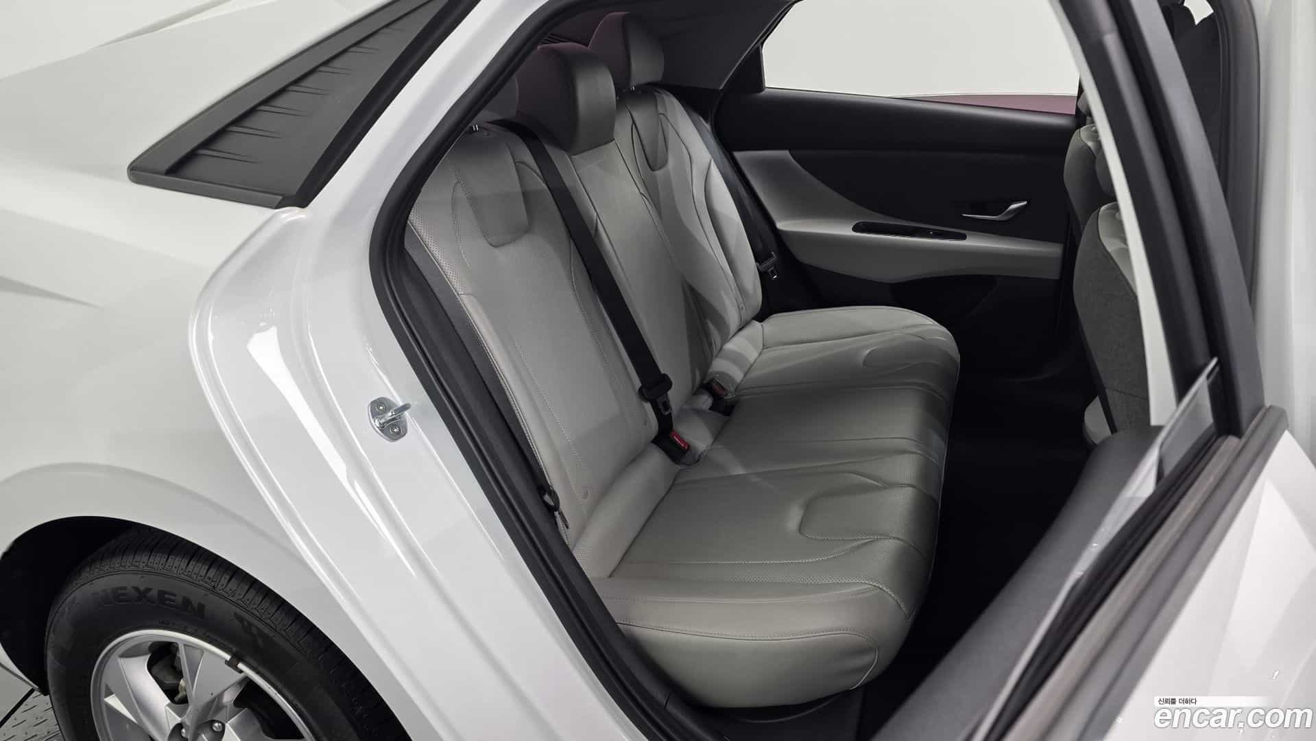 AVANTE Hyundai 2020.6-OPTION-015