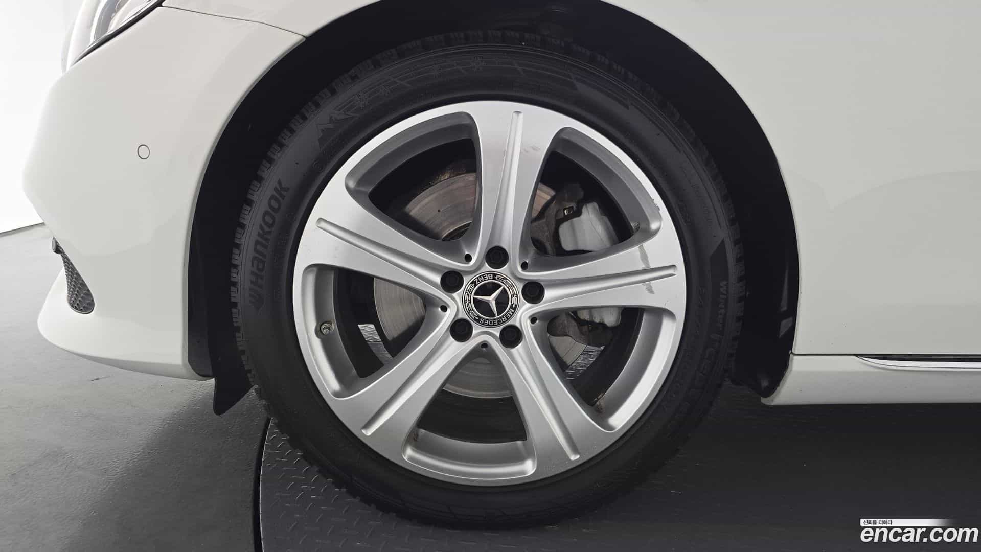 E-Class Mercedes-Benz 2018.5-OUTER-005