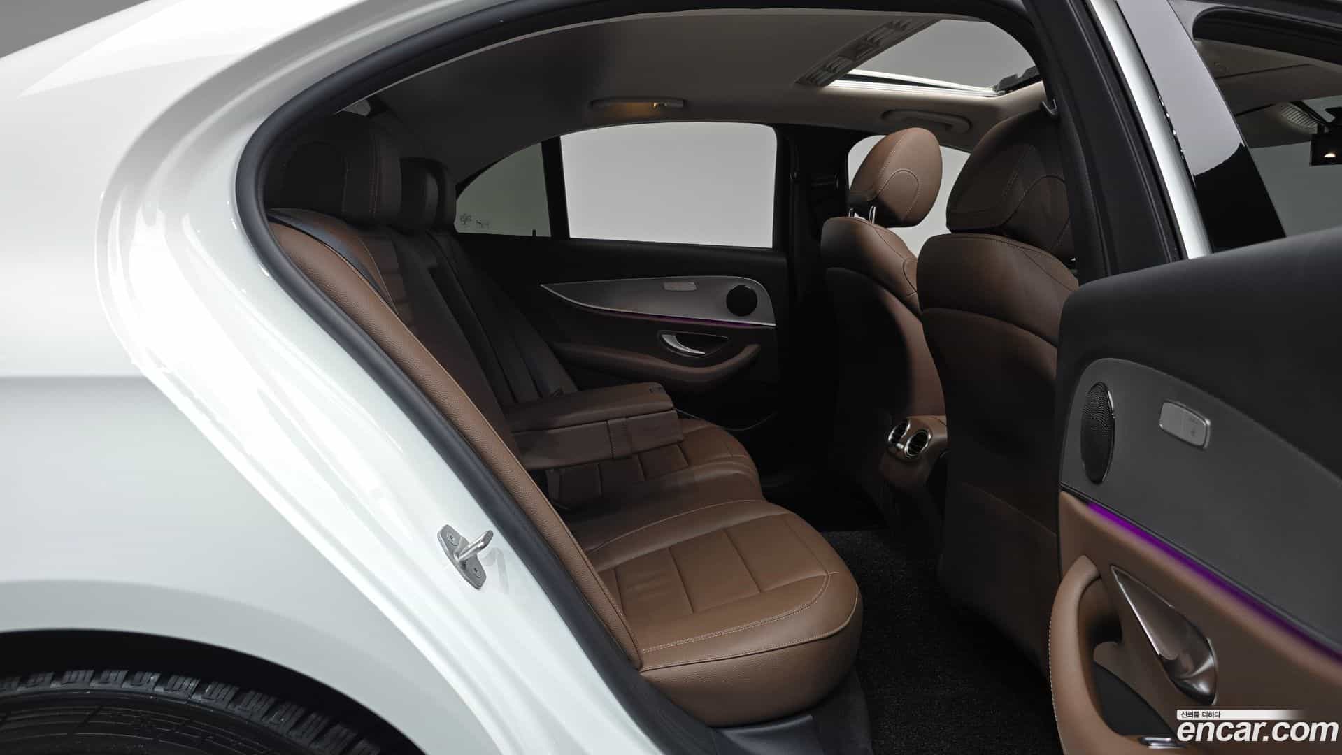 E-Class Mercedes-Benz 2018.5-OPTION-016
