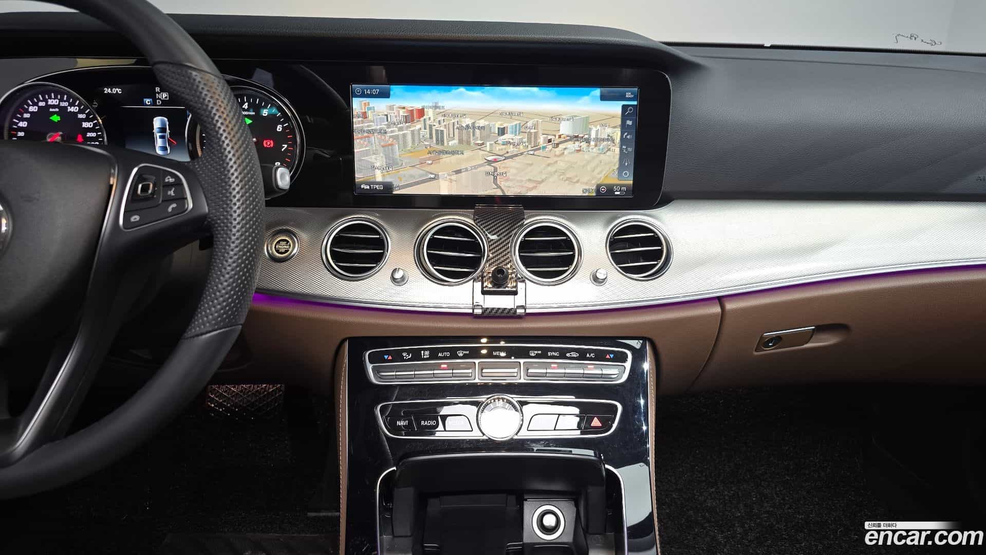 E-Class Mercedes-Benz 2018.5-OPTION-018