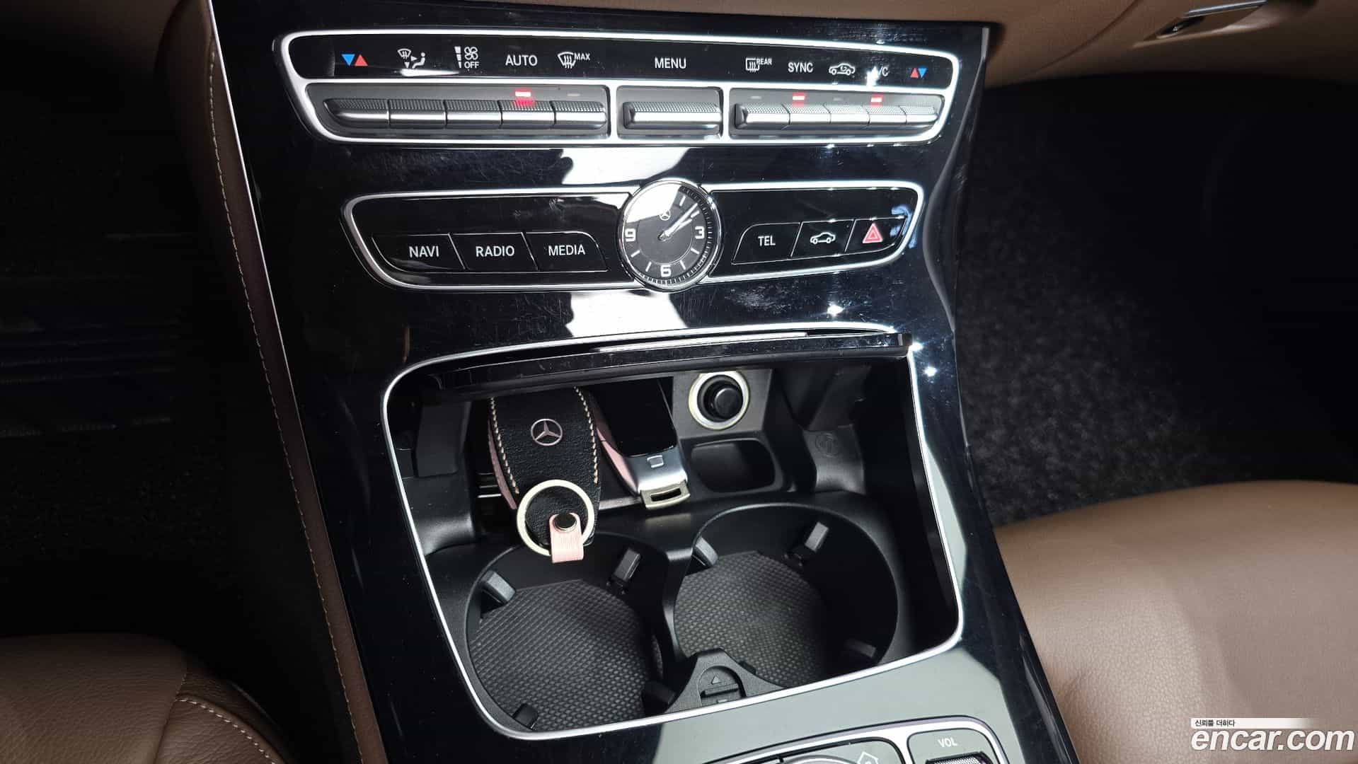 E-Class Mercedes-Benz 2018.5-OPTION-021