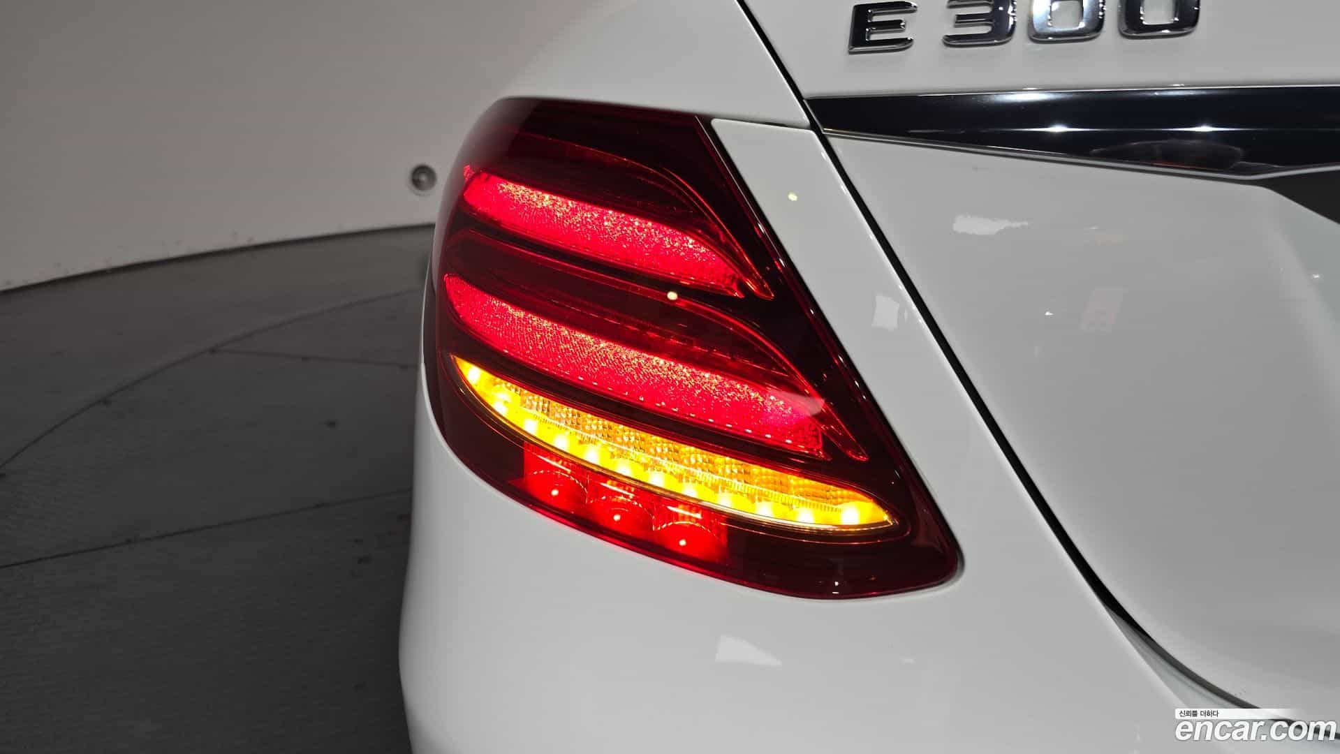 E-Class Mercedes-Benz 2018.5-OUTER-033