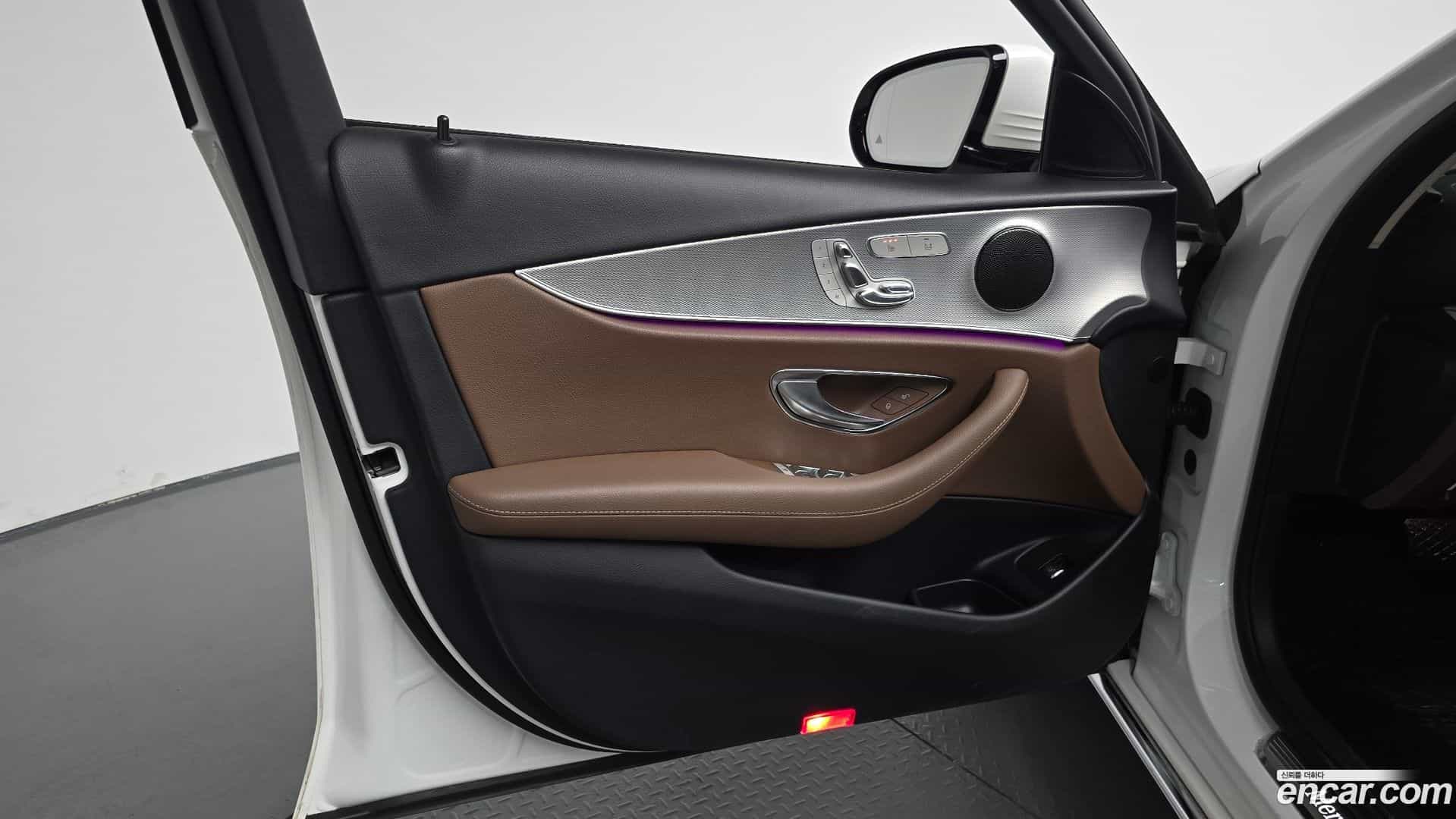 E-Class Mercedes-Benz 2018.5-INNER-034