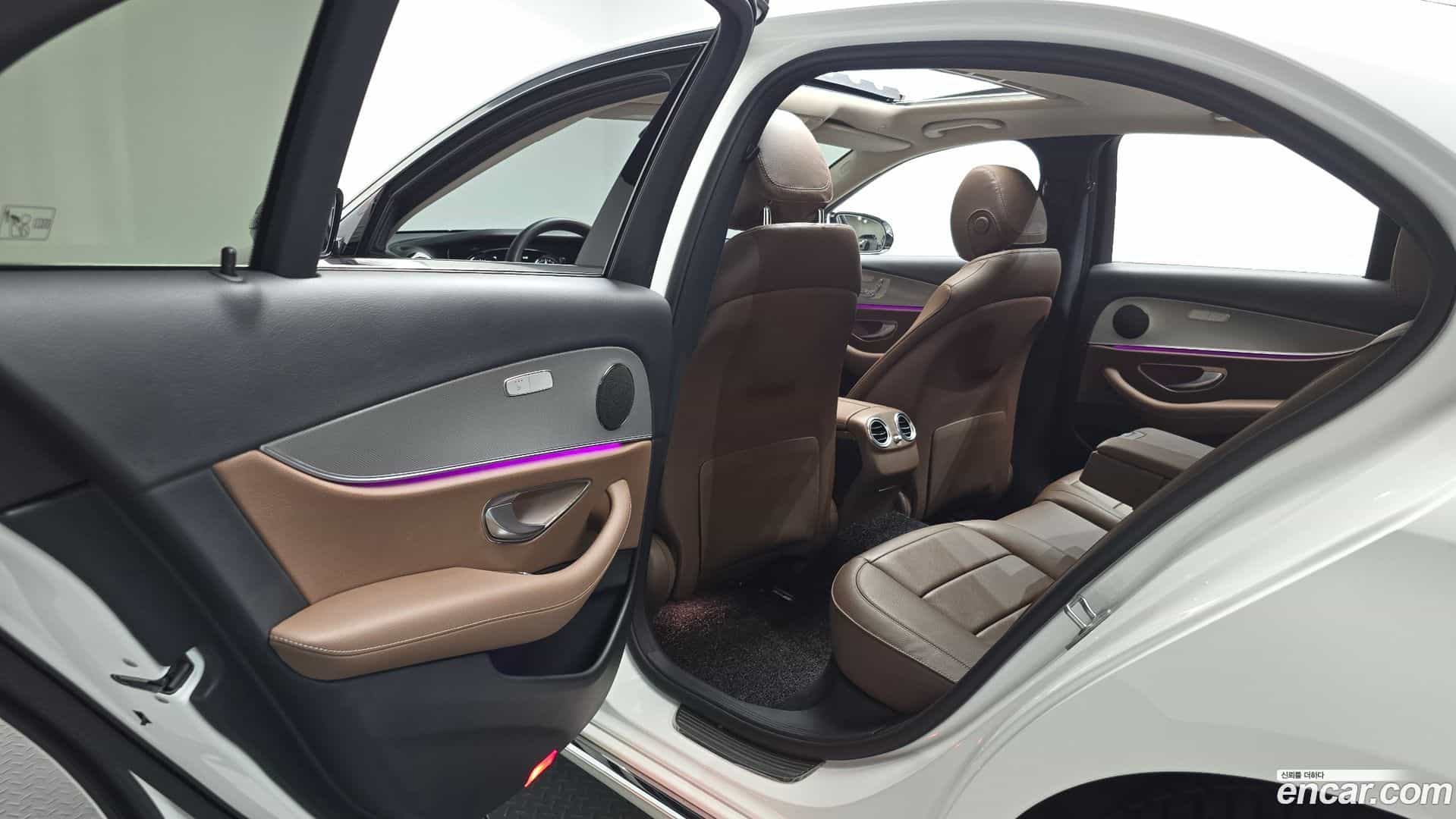 E-Class Mercedes-Benz 2018.5-INNER-036