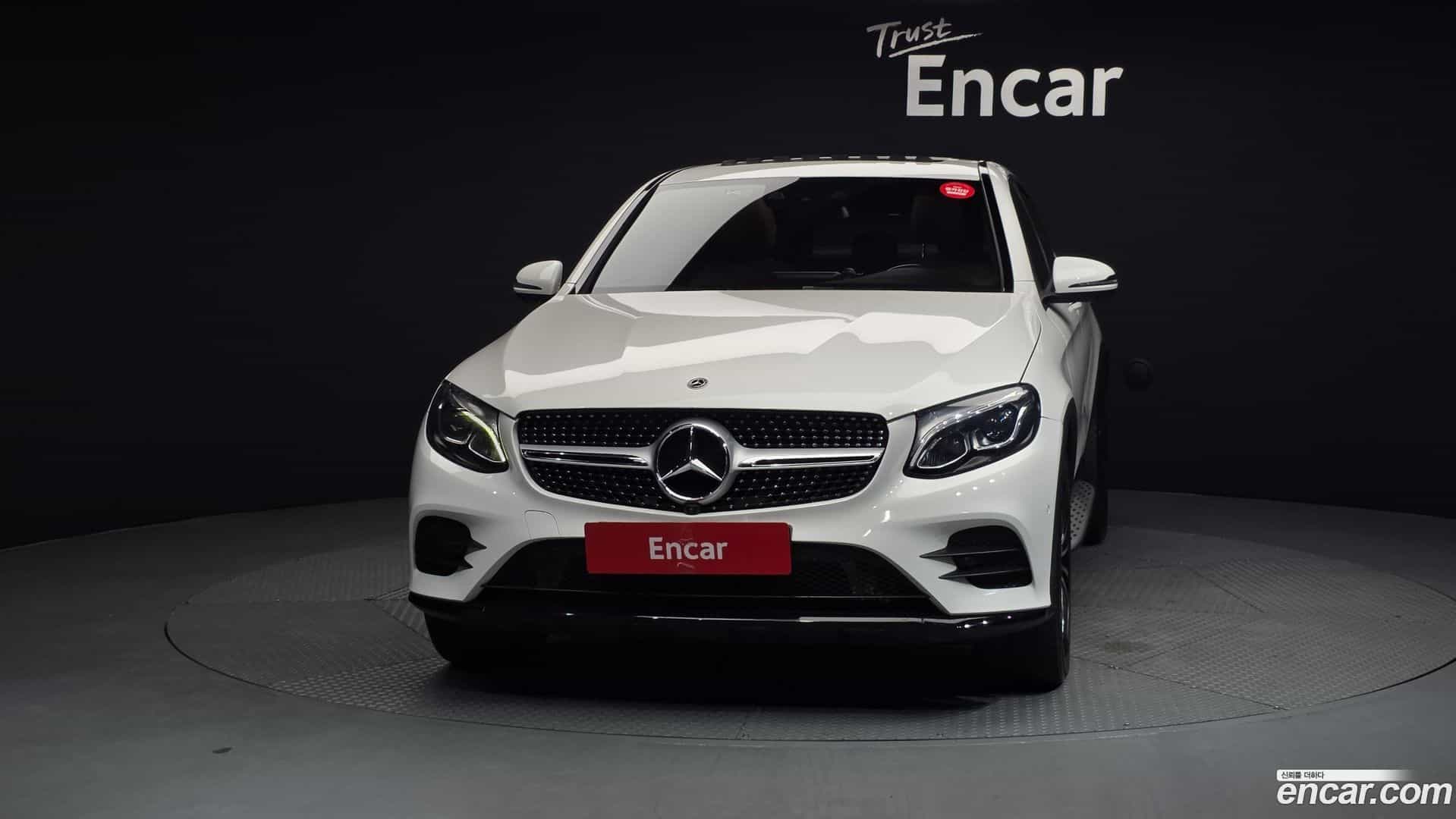 GLC-Class Mercedes-Benz 2017.10-OUTER-003