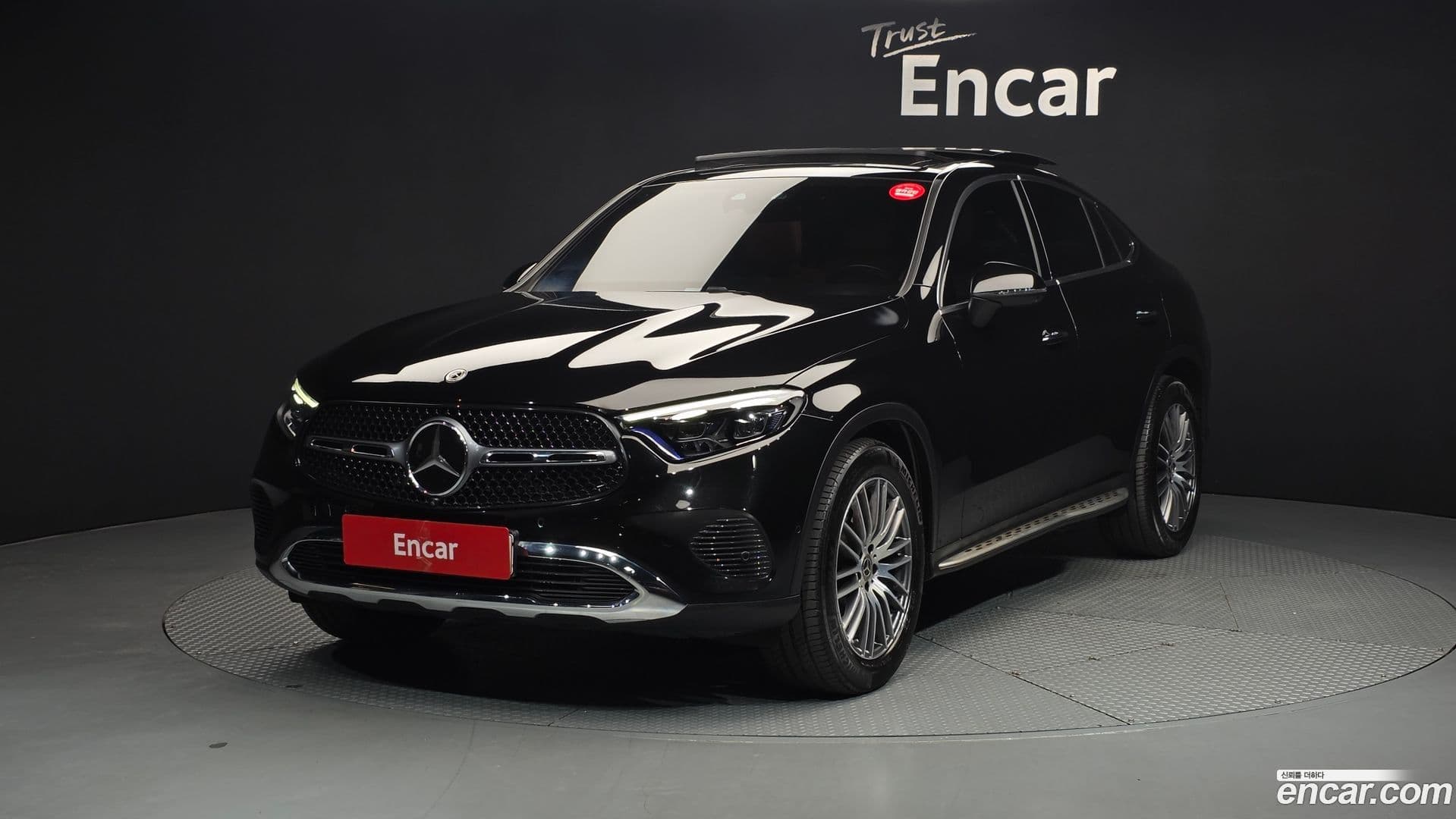 Main__Slider__Photo:GLC-Class Mercedes-Benz 2025.1-0