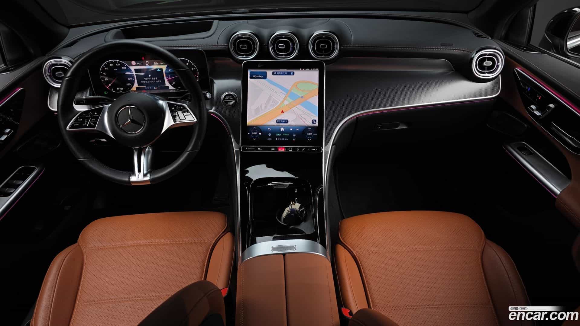 GLC-Class Mercedes-Benz 2025.1-INNER-007