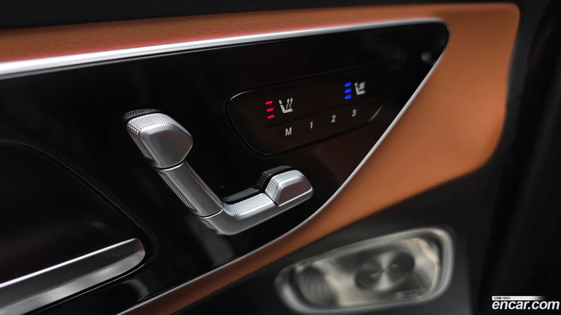 GLC-Class Mercedes-Benz 2025.1-OPTION-044