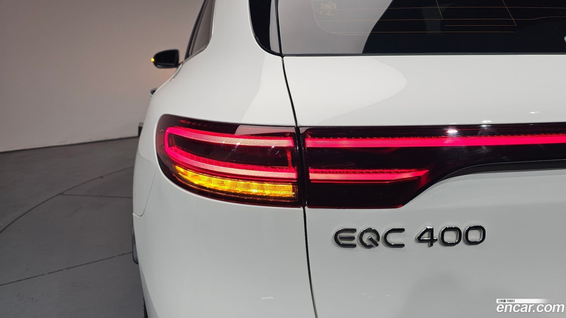 Main__Slider__Photo:EQC Mercedes-Benz 2020.11-22
