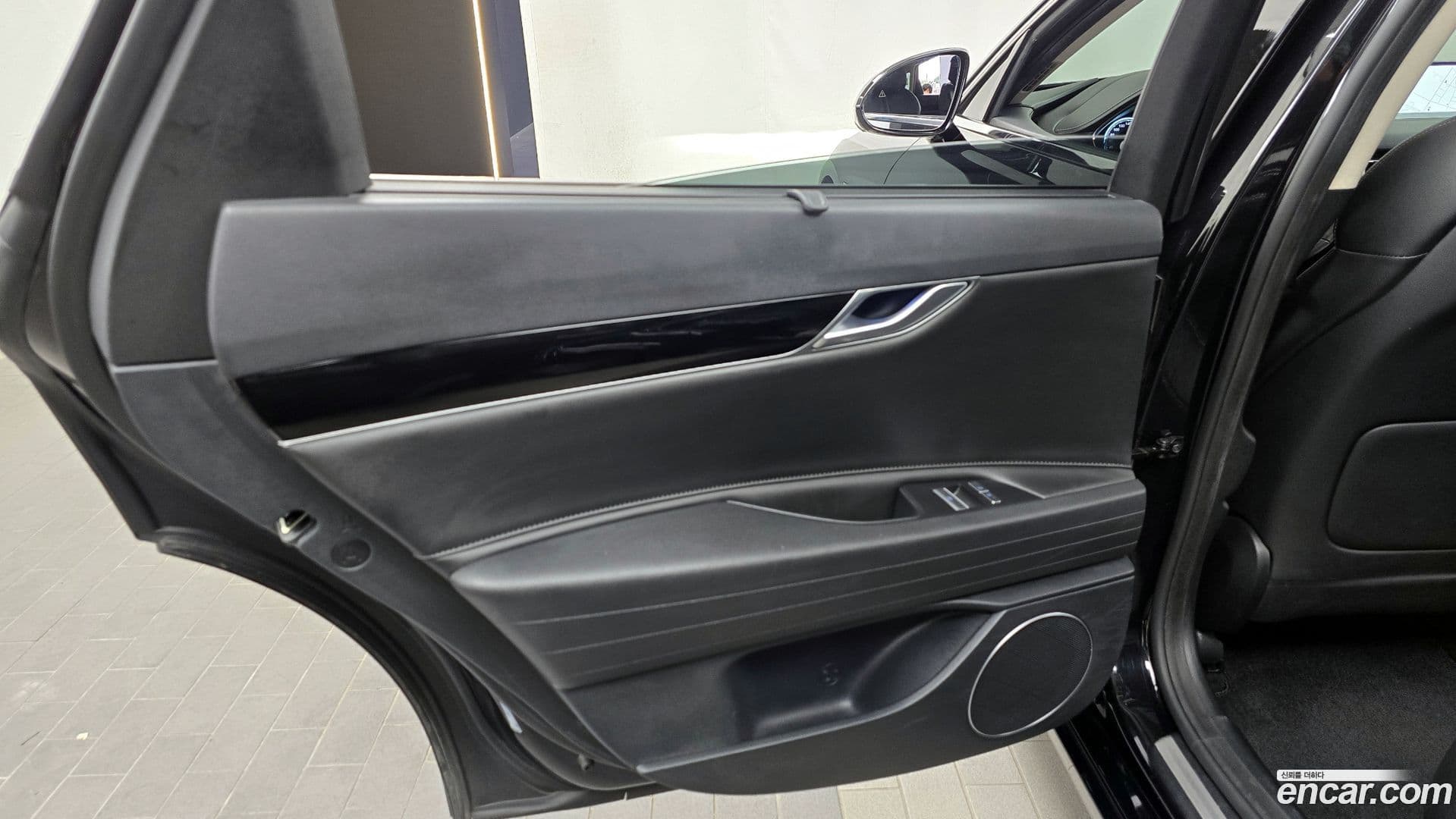 Main__Slider__Photo:G80 Genesis 2022.3-24
