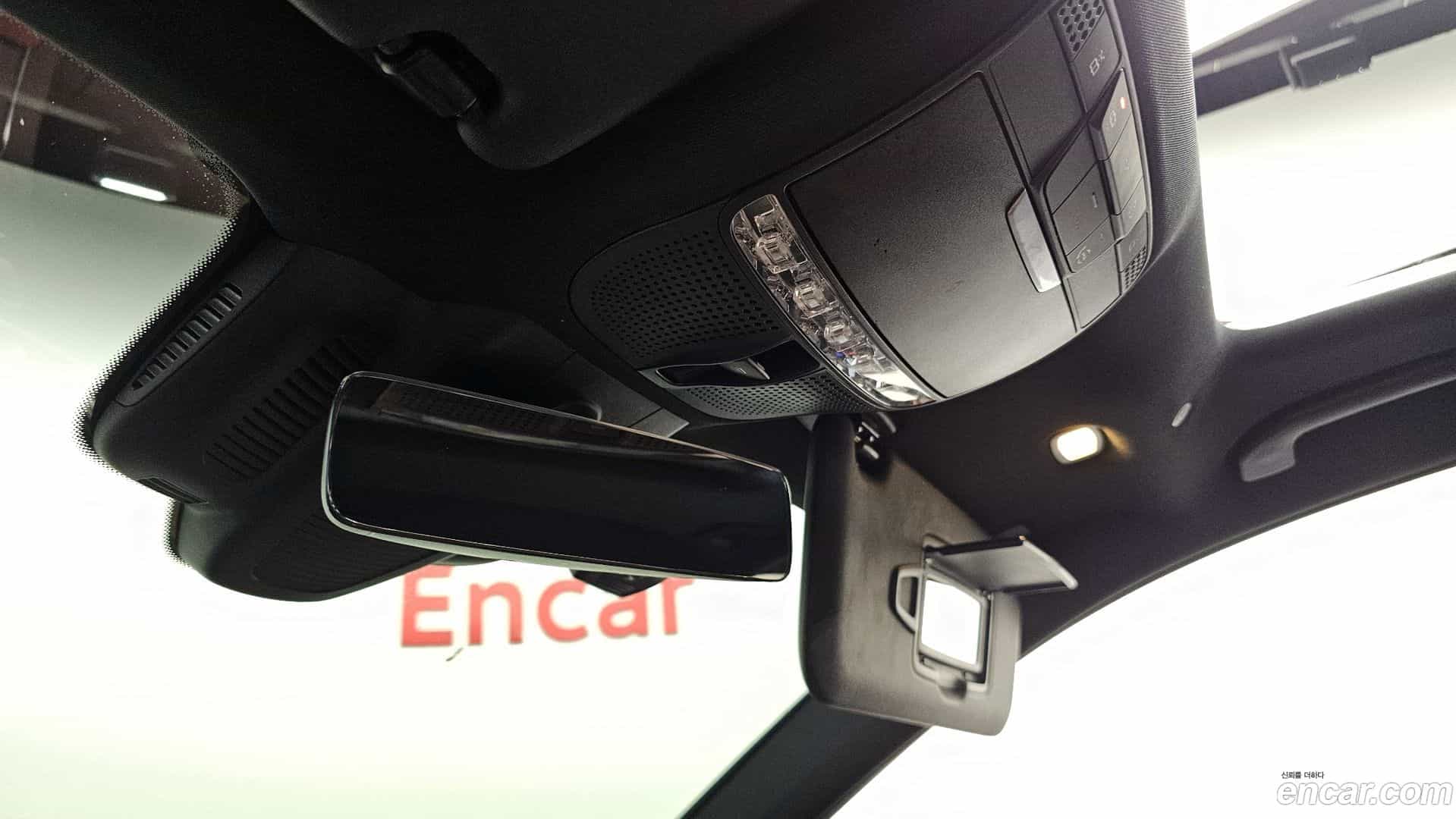 E-Class Mercedes-Benz 2021.5-OPTION-042
