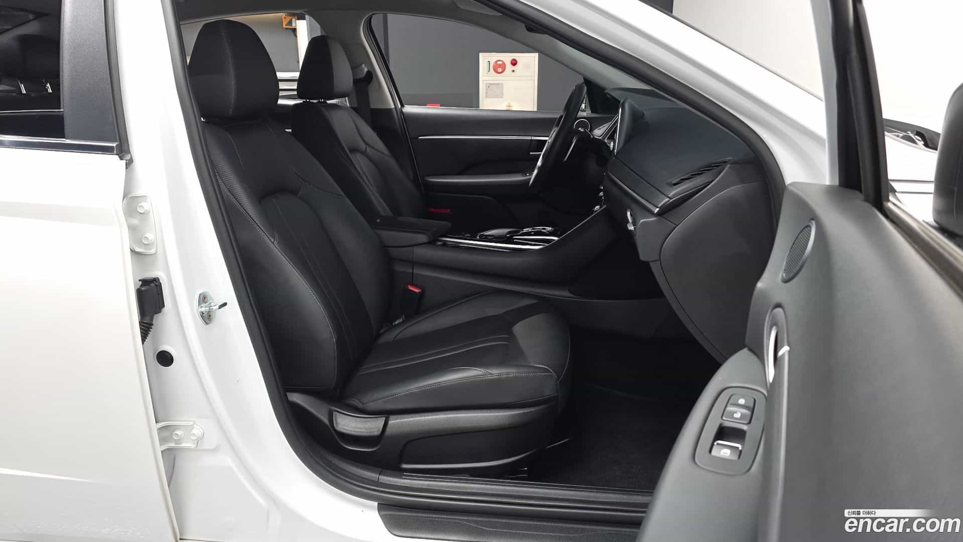 Sonata Hyundai 2021.8-OPTION-015