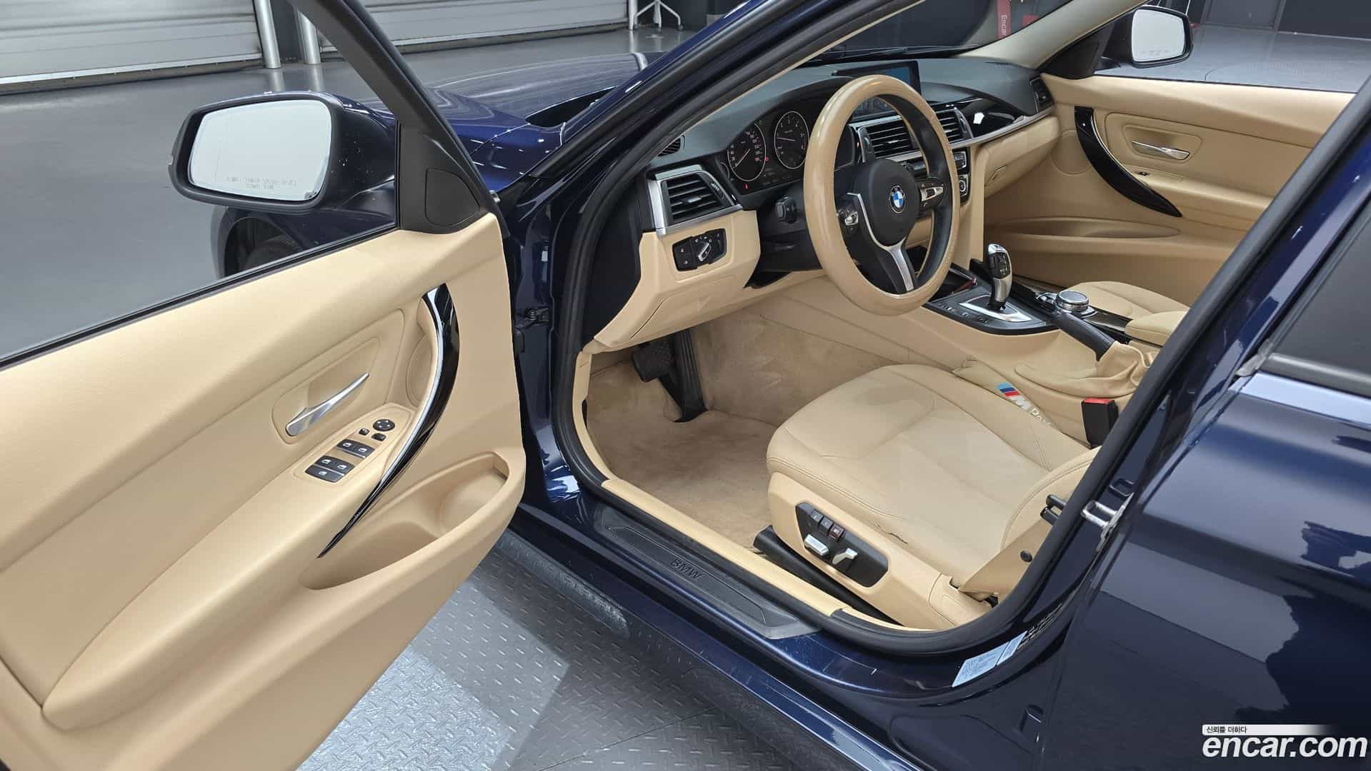3-Series BMW 2015.10-INNER-010