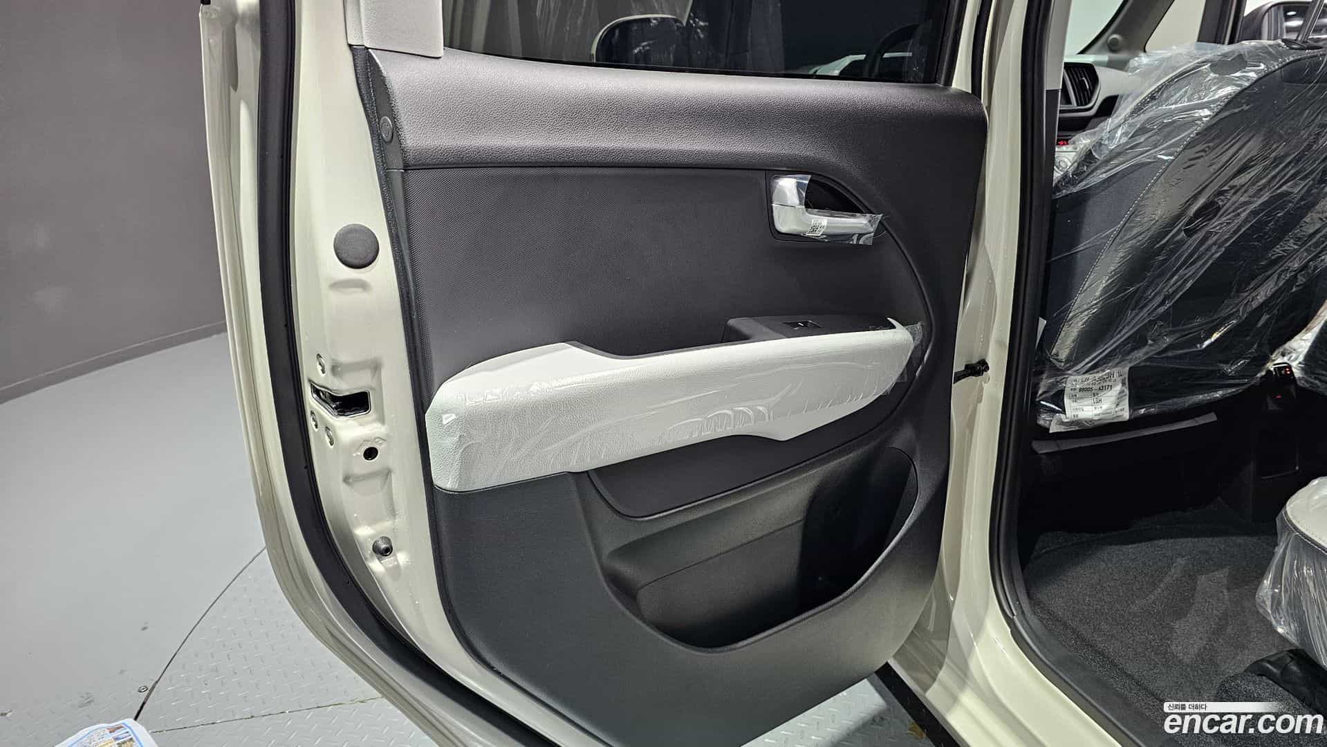 RAY Kia 2025.4-INNER-035