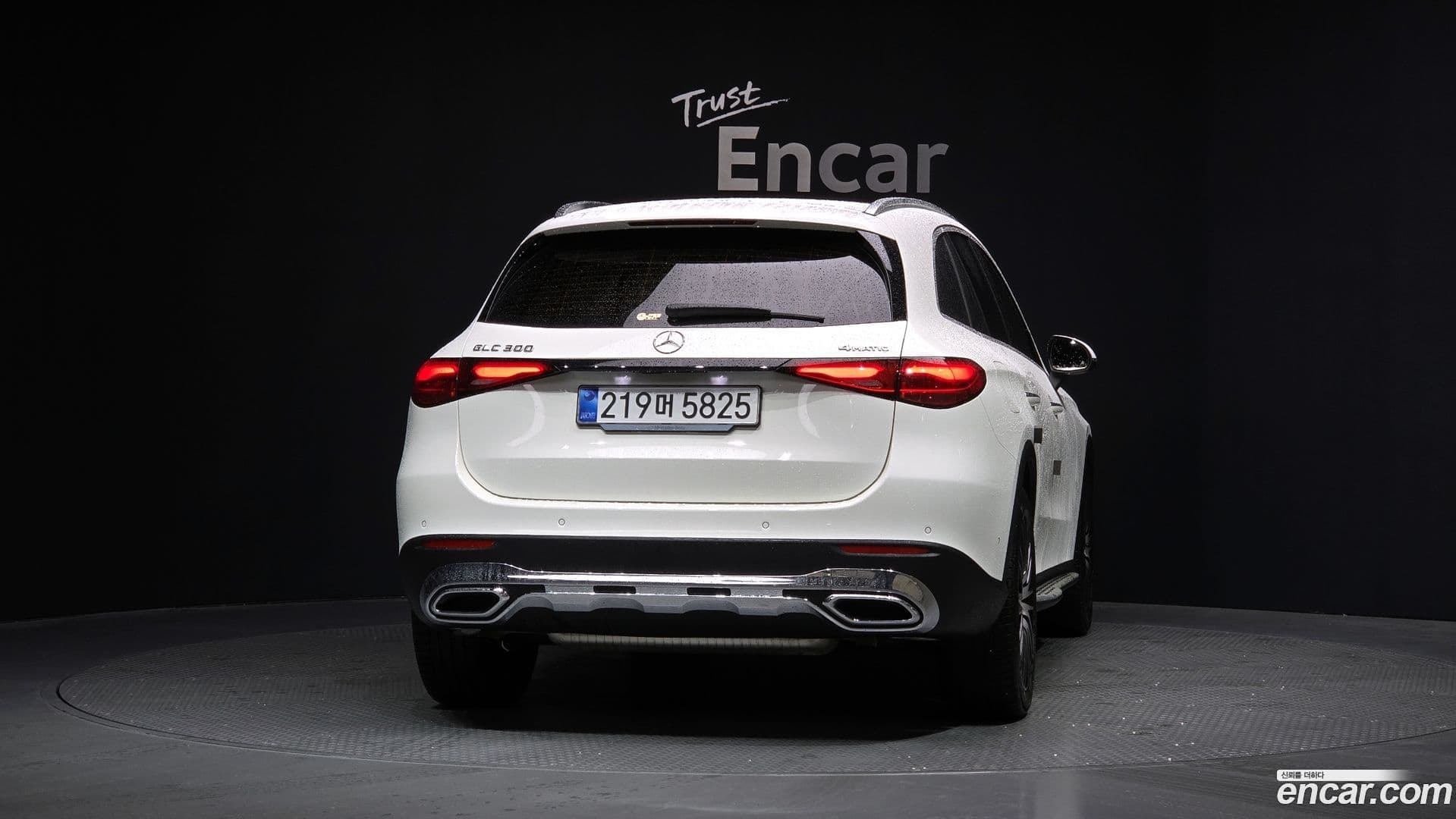 Main__Slider__Photo:GLC-Class Mercedes-Benz 2025.5-3