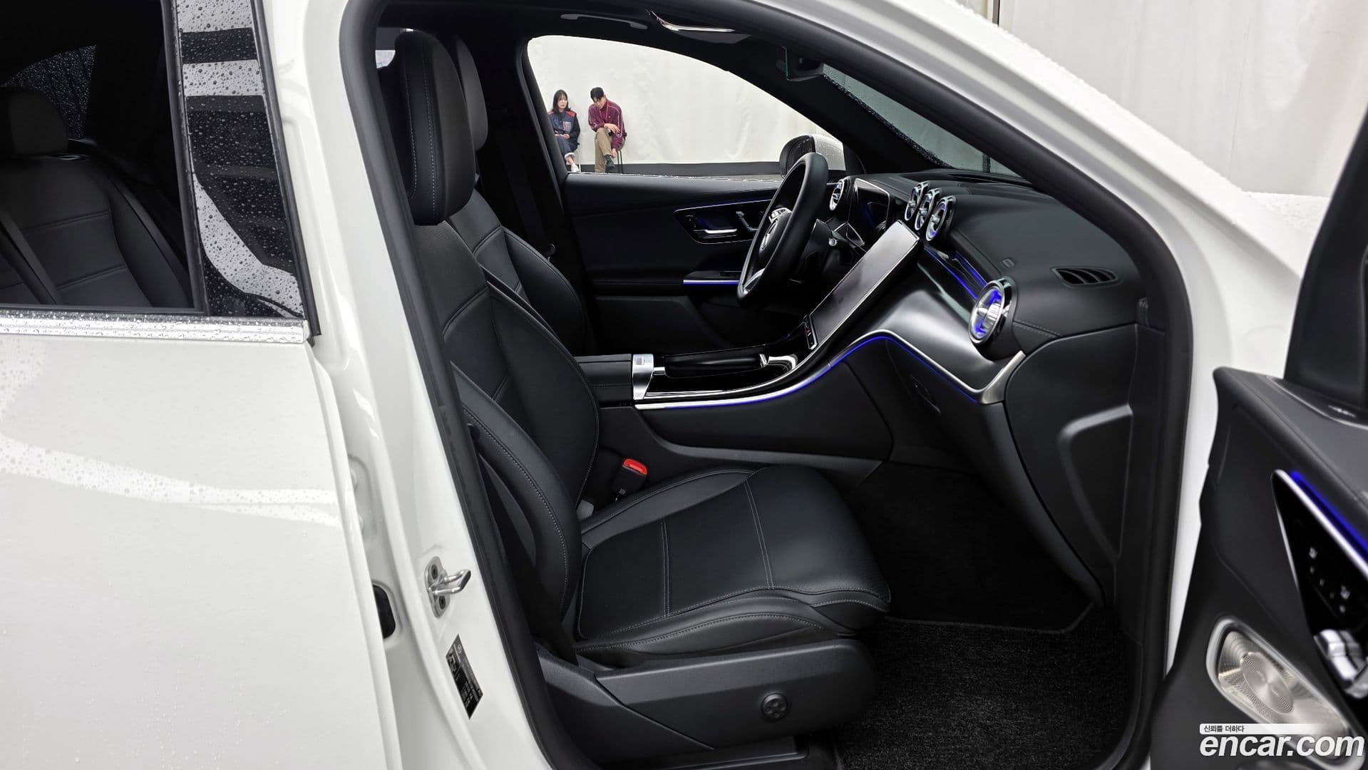 Main__Slider__Photo:GLC-Class Mercedes-Benz 2025.5-10