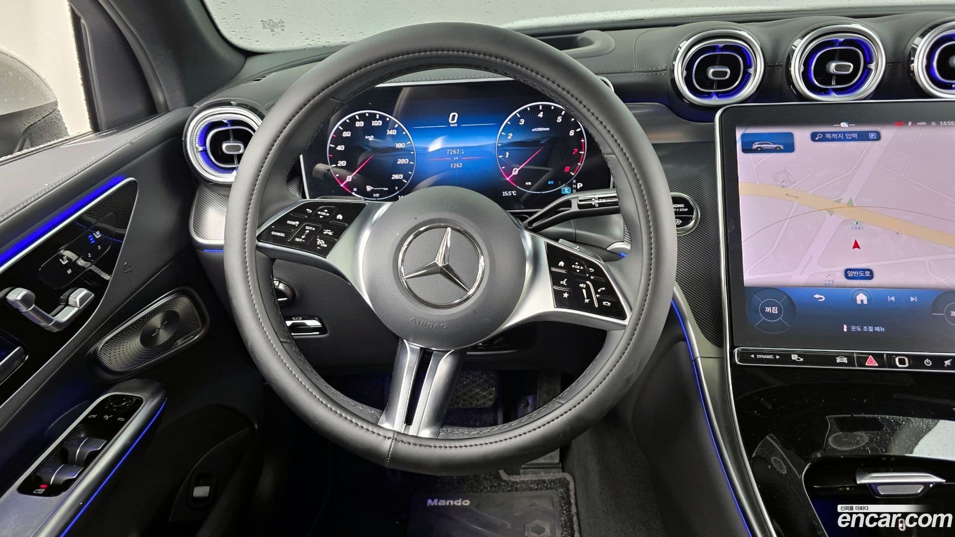 Main__Slider__Photo:GLC-Class Mercedes-Benz 2025.5-12