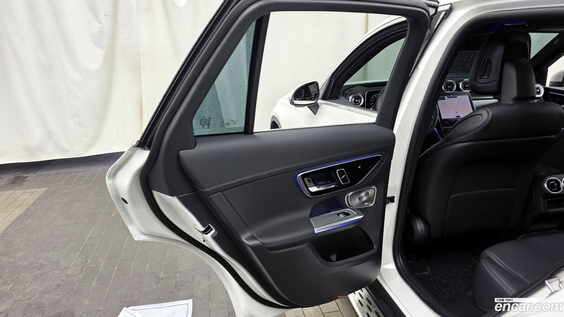 Main__Slider__Photo:GLC-Class Mercedes-Benz 2025.5-24