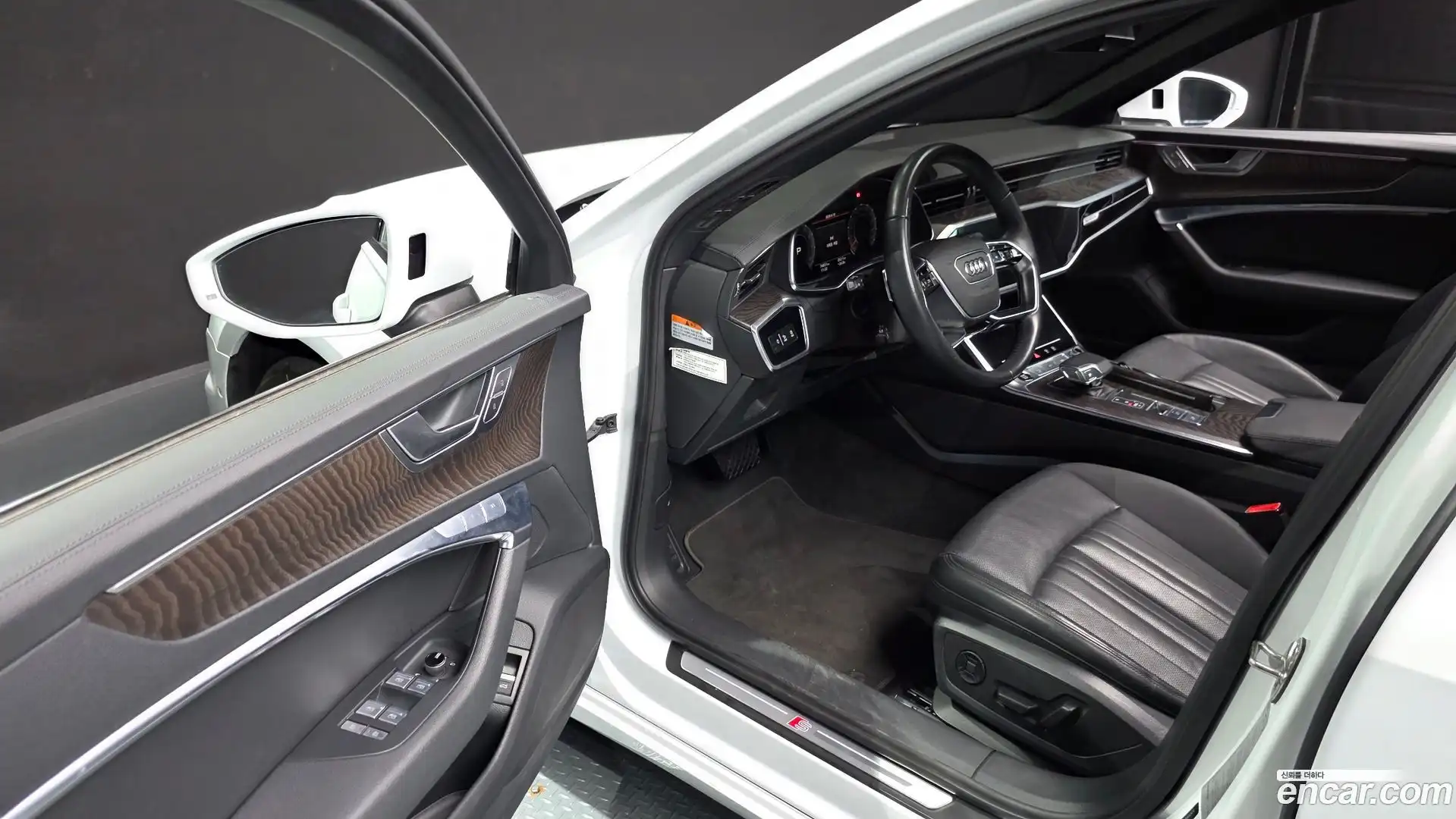 A6 Audi 2021.11-INNER-010