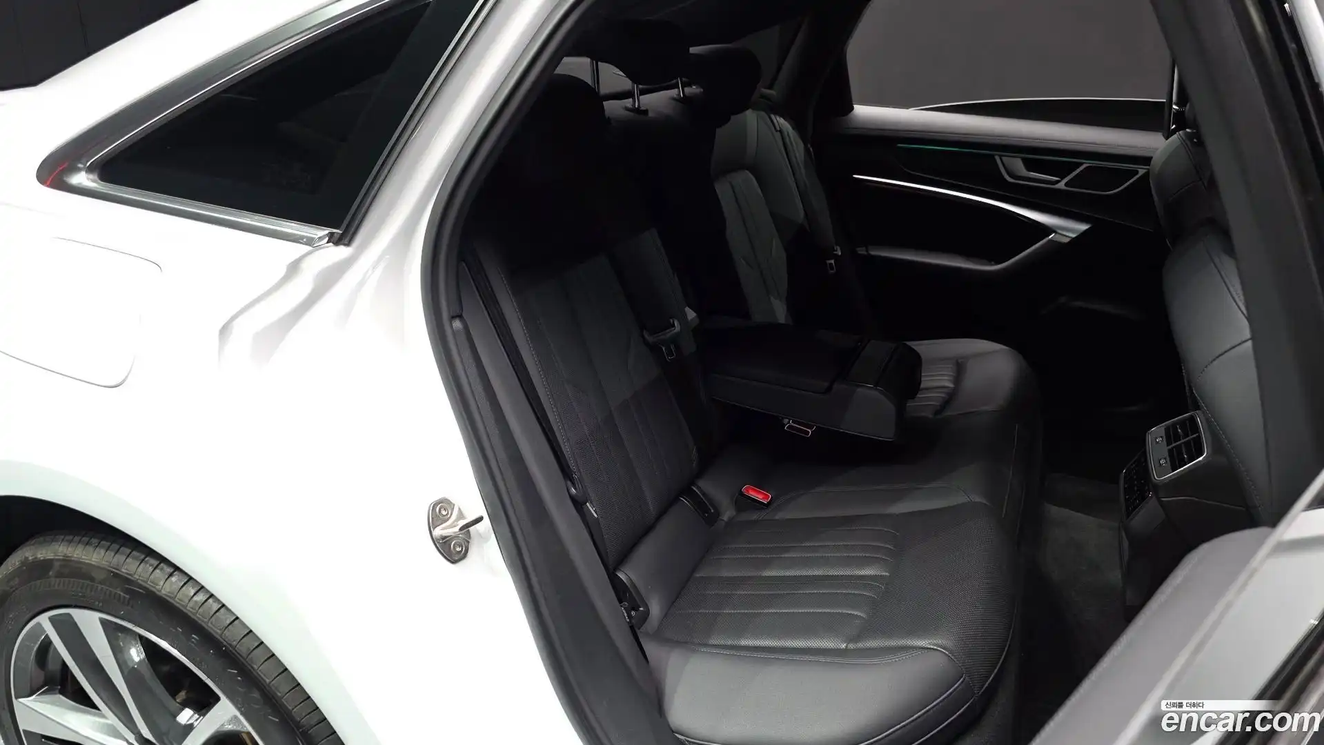 A6 Audi 2021.11-OPTION-015