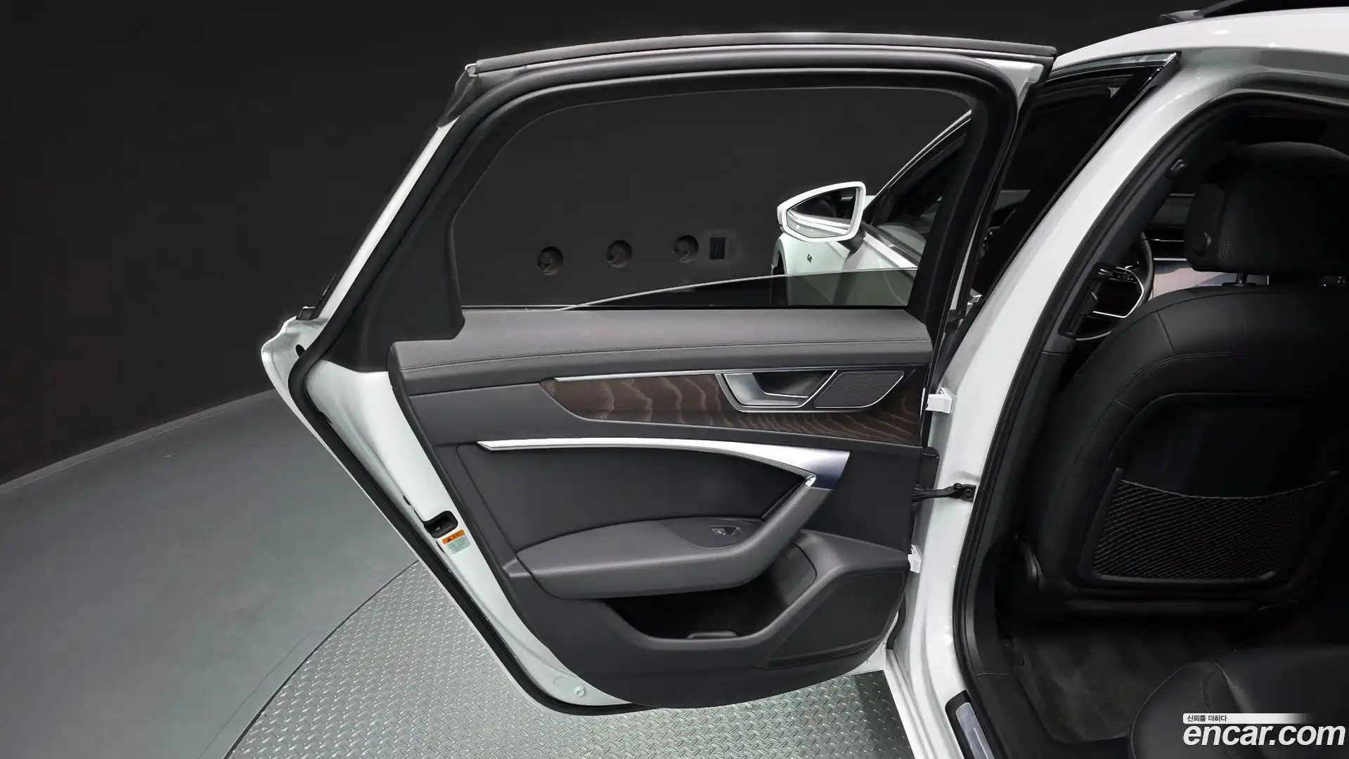 A6 Audi 2021.11-INNER-035