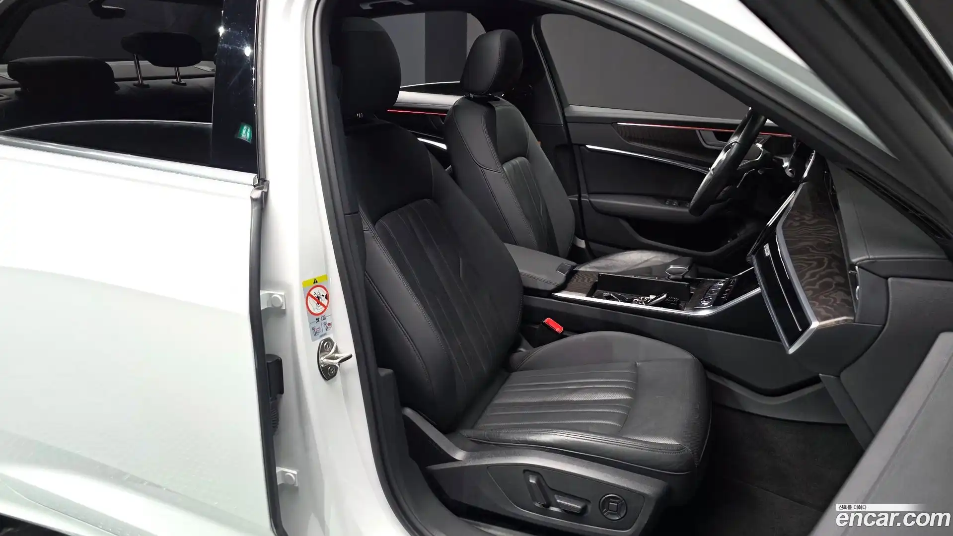 A6 Audi 2021.11-INNER-036