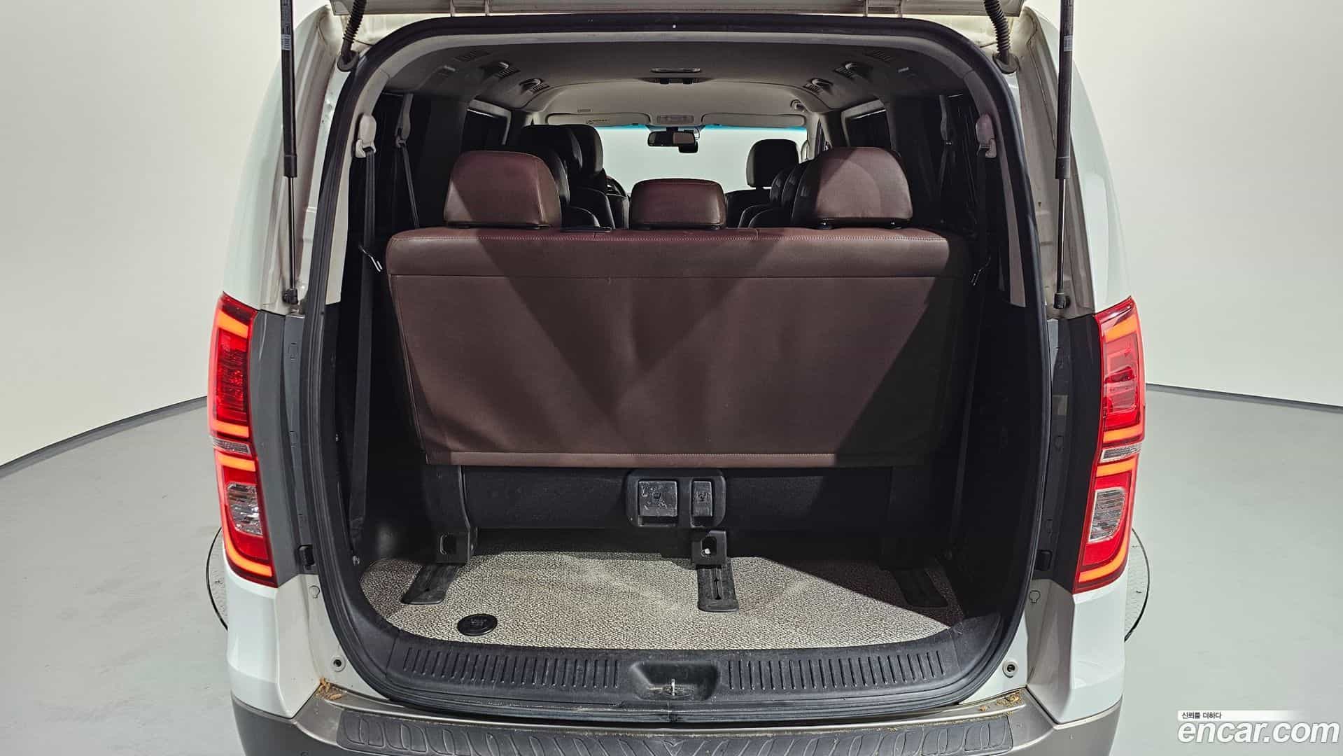 Starex Hyundai 2018.2-OPTION-024