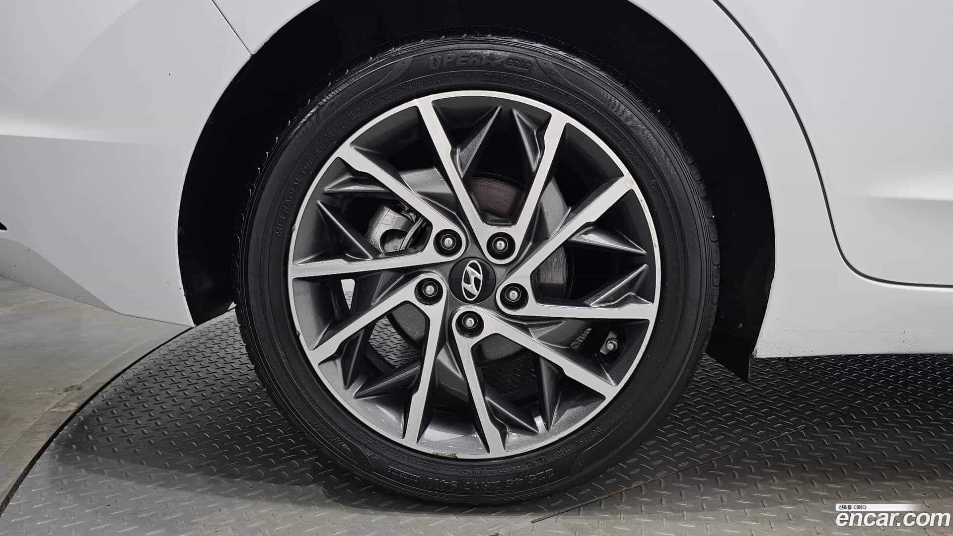 AVANTE Hyundai 2018.8-OUTER-005