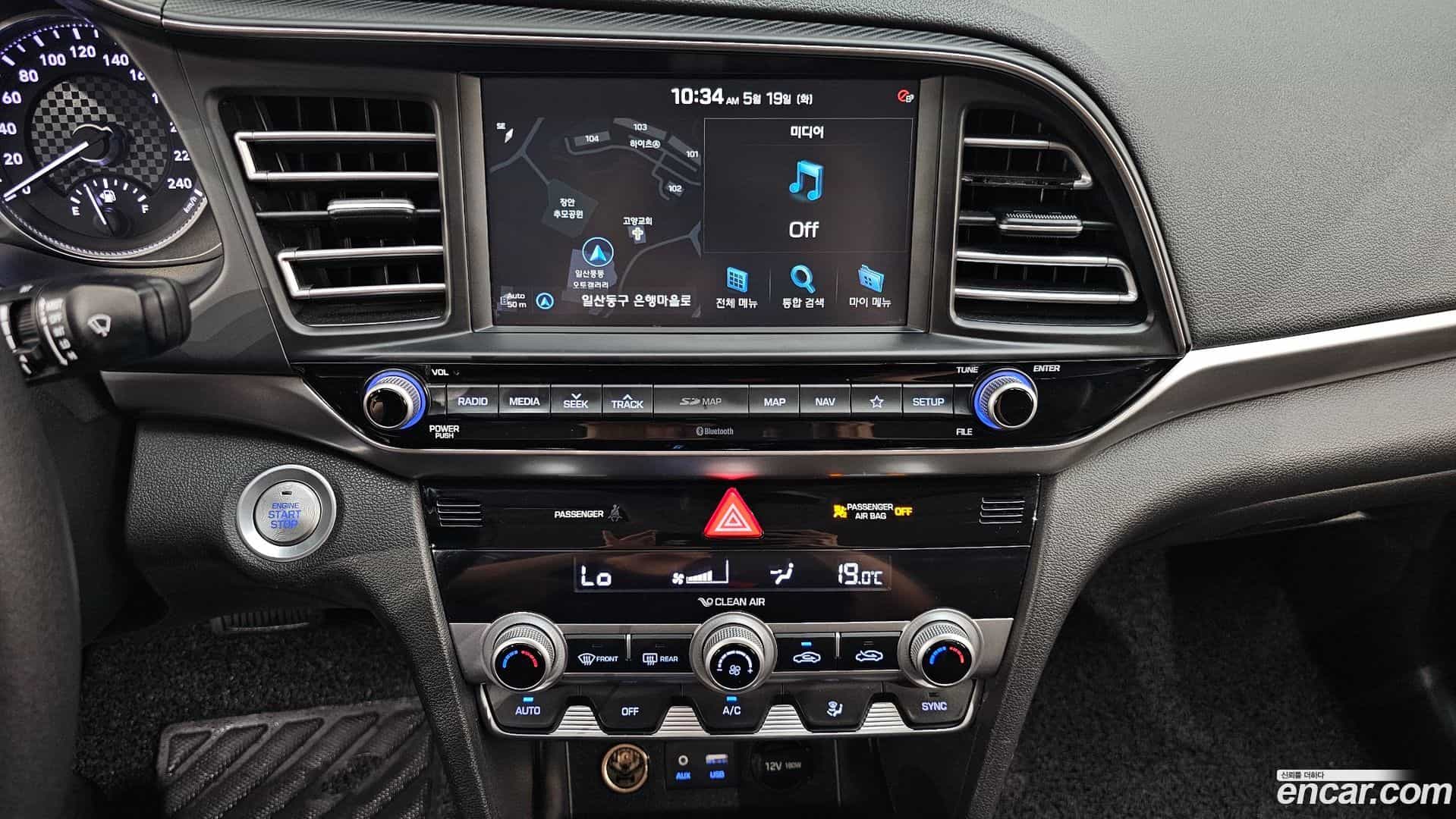 AVANTE Hyundai 2018.8-OPTION-018