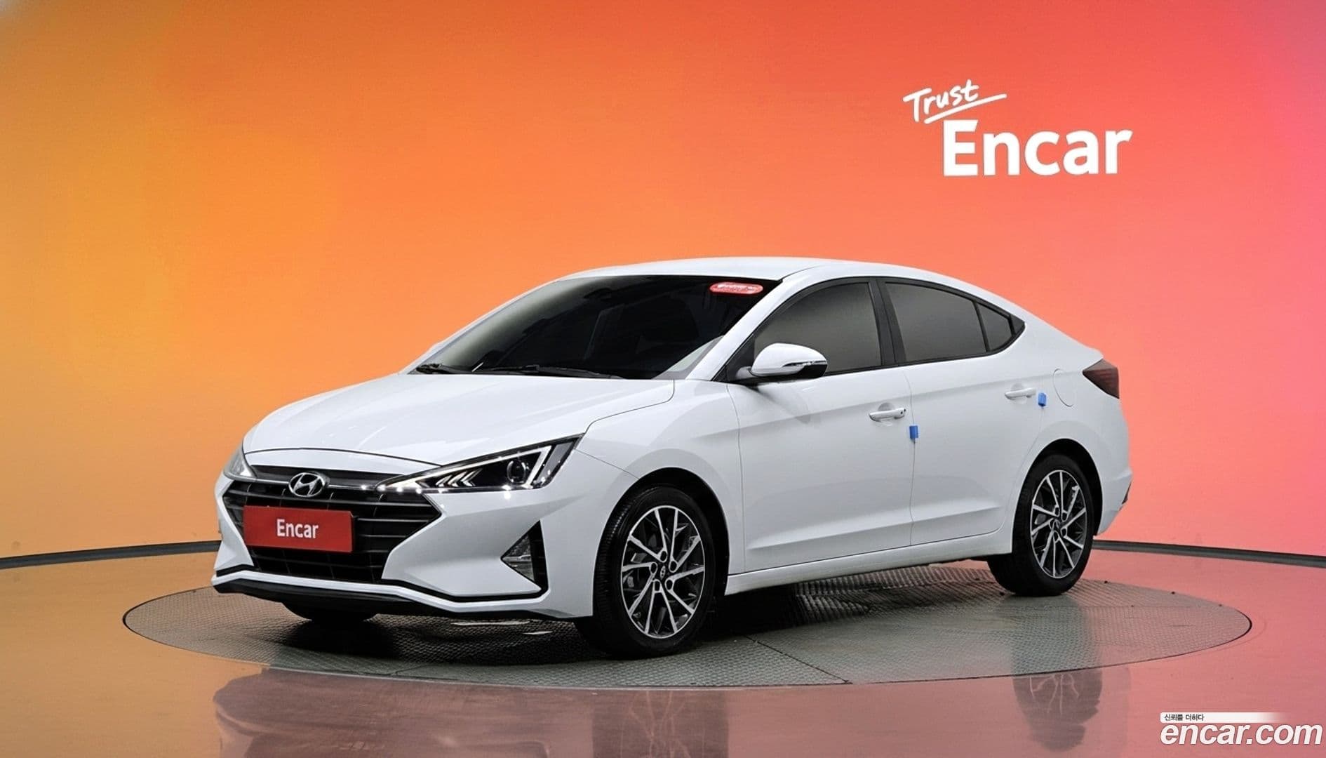 Main__Slider__Photo:AVANTE Hyundai 2018.8-0