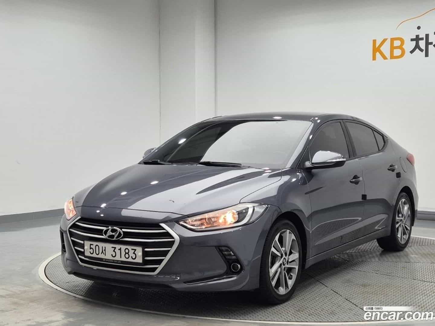 AVANTE Hyundai 2017.6-OUTER-001