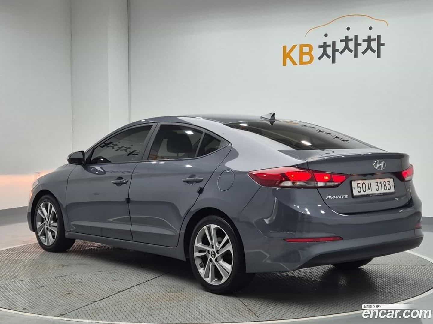 AVANTE Hyundai 2017.6-OUTER-002