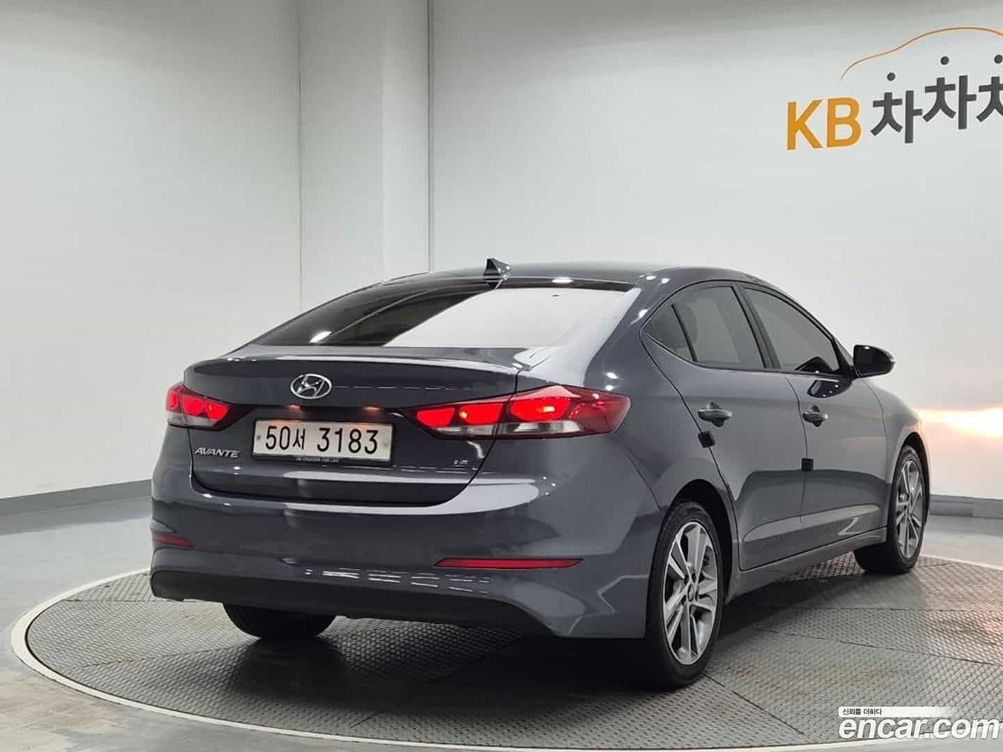AVANTE Hyundai 2017.6-OUTER-004