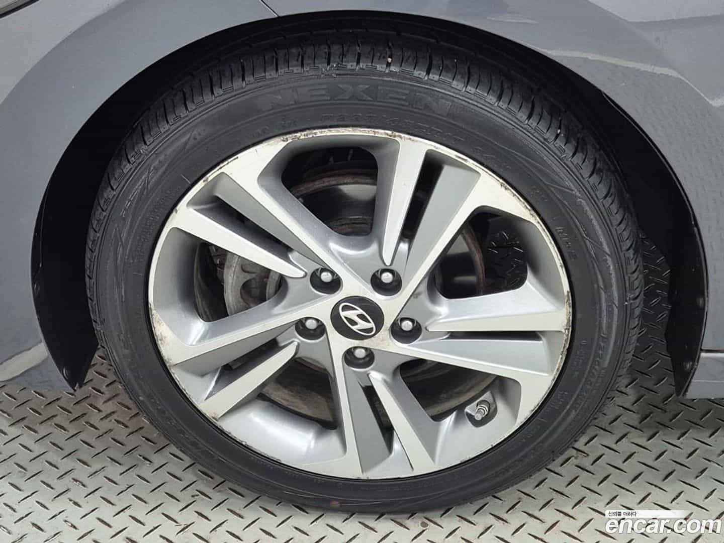 AVANTE Hyundai 2017.6-OUTER-005