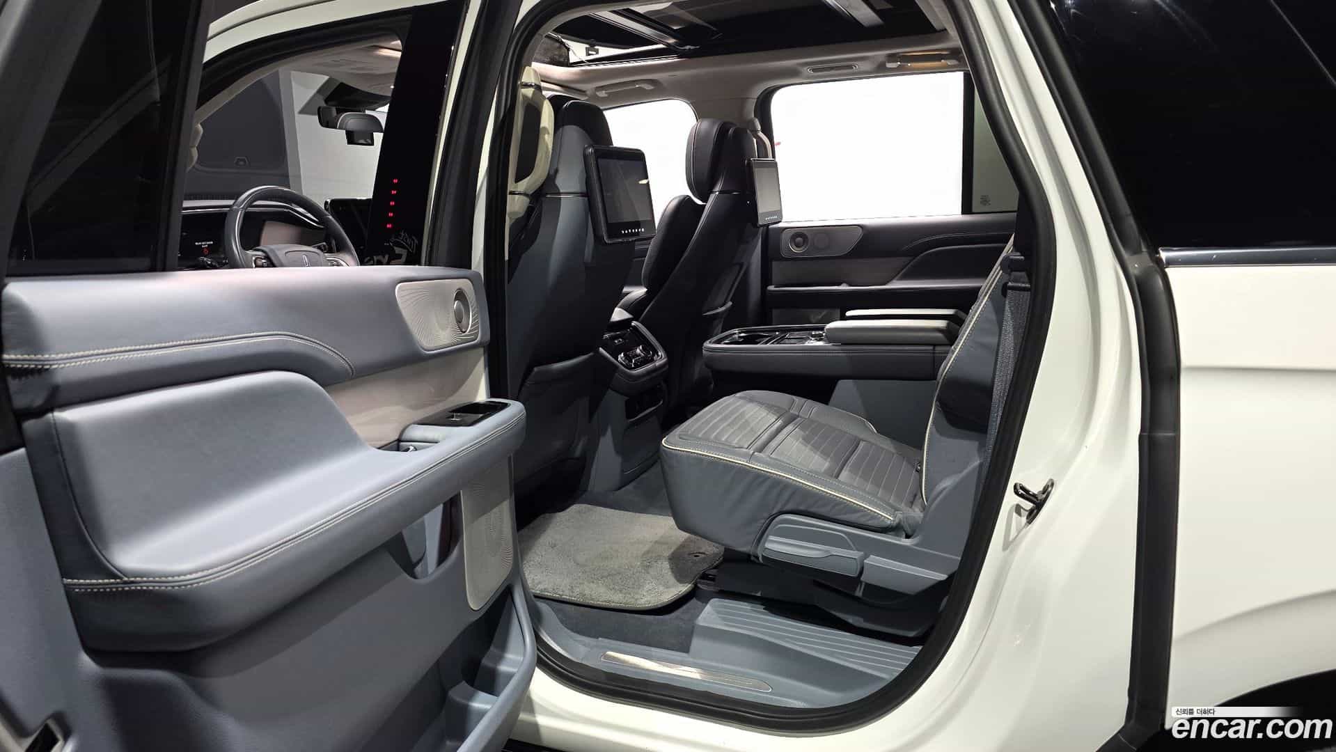 Navigator Lincoln 2020.9-OPTION-016