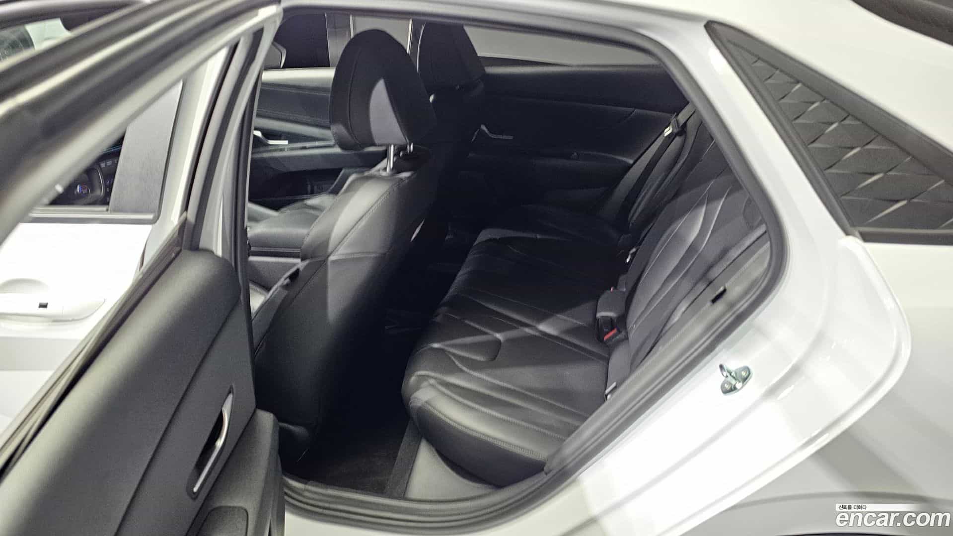 AVANTE Hyundai 2024.5-OPTION-015