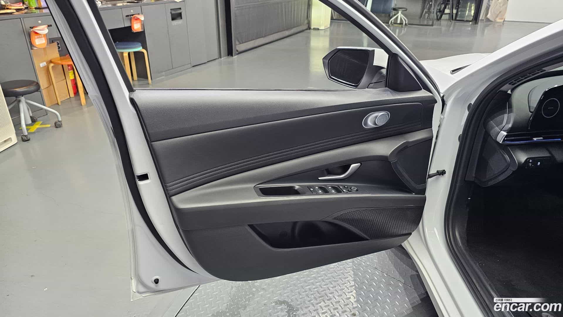 AVANTE Hyundai 2024.5-INNER-035