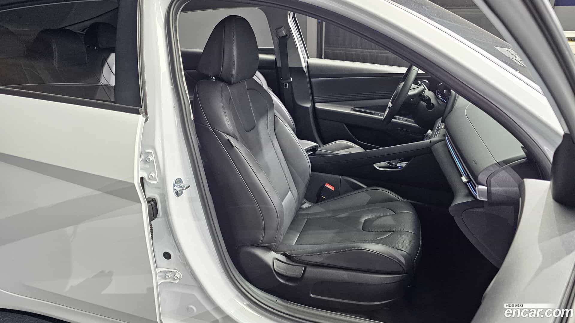 AVANTE Hyundai 2024.5-INNER-036