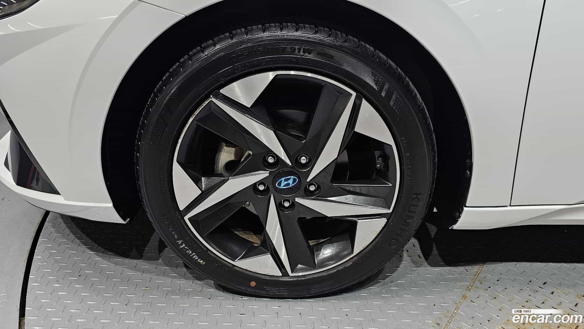 AVANTE Hyundai 2020.5-OUTER-005