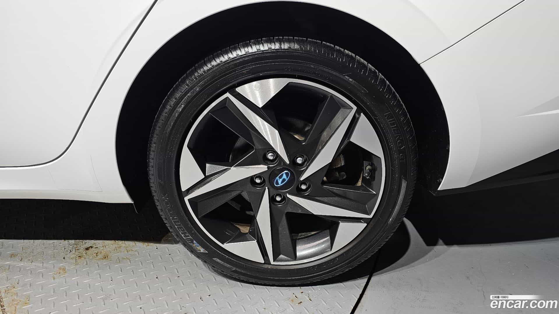 AVANTE Hyundai 2020.5-OUTER-031