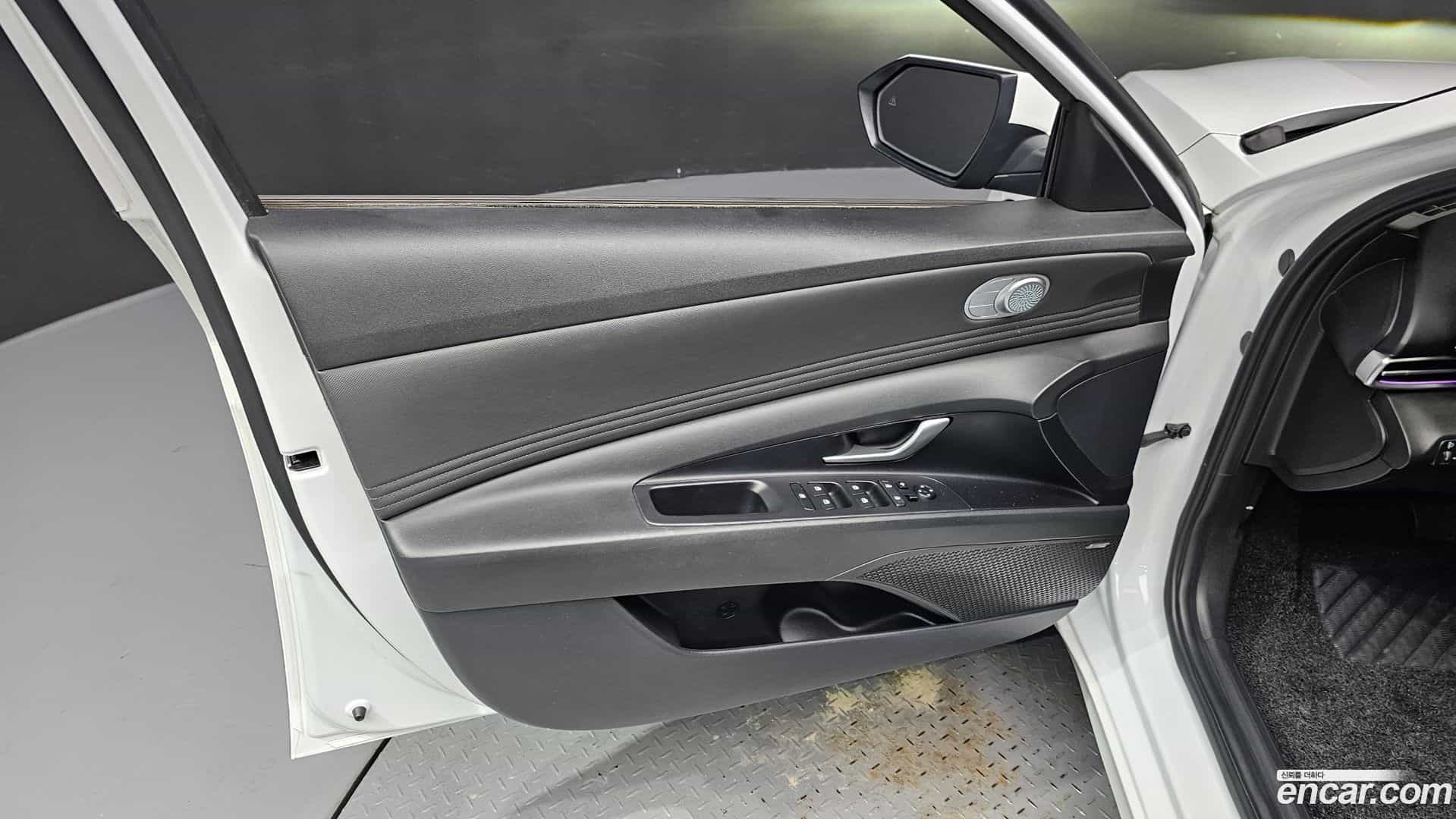 AVANTE Hyundai 2020.5-INNER-034
