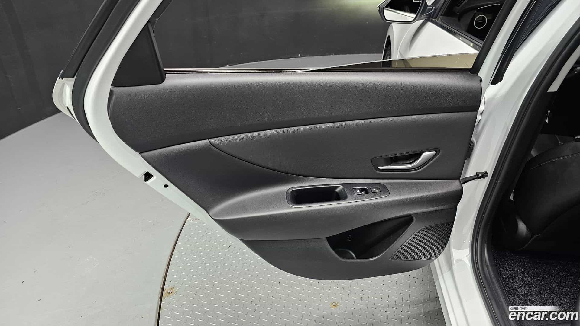 AVANTE Hyundai 2020.5-INNER-035