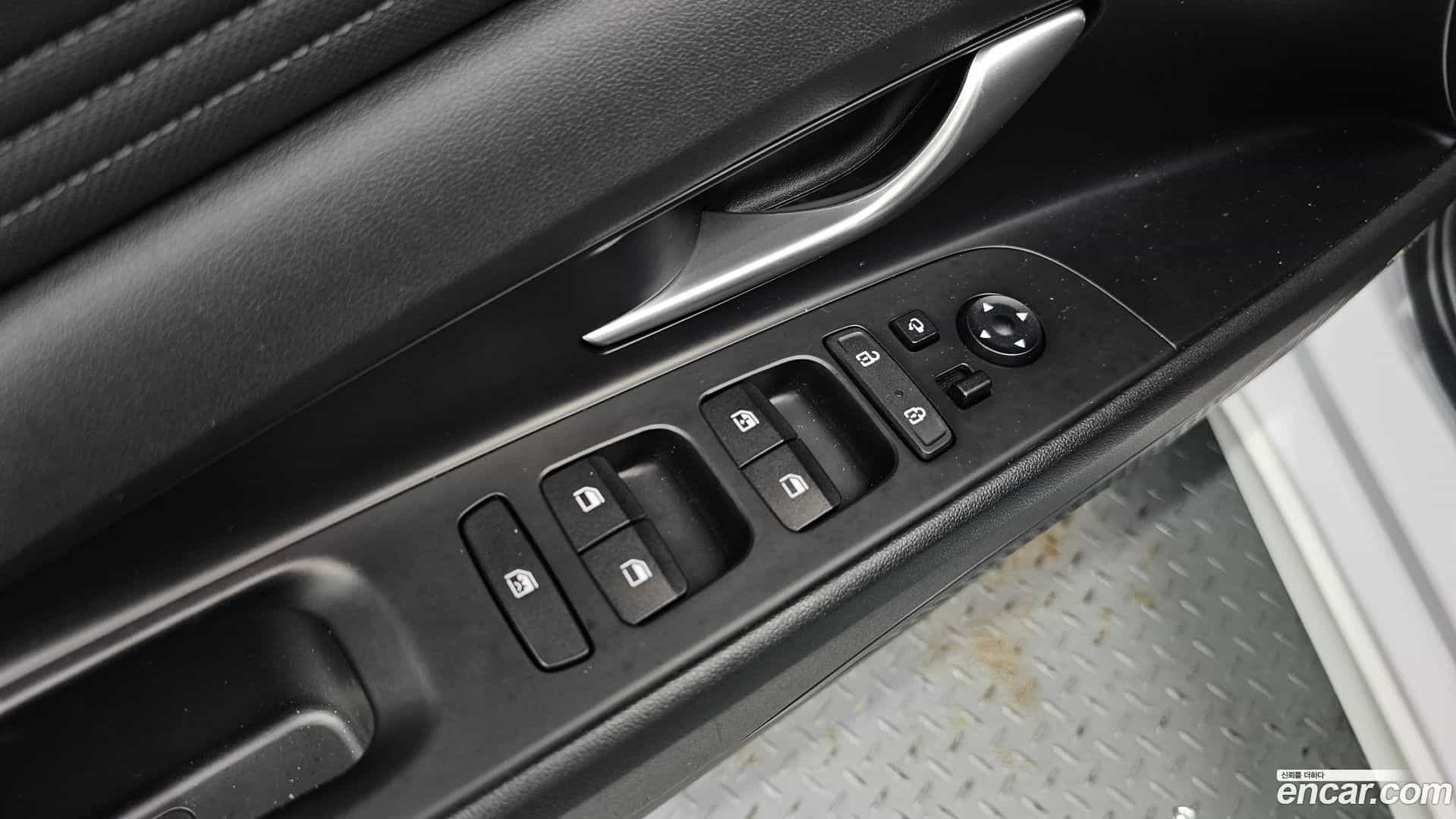 AVANTE Hyundai 2020.5-OPTION-043