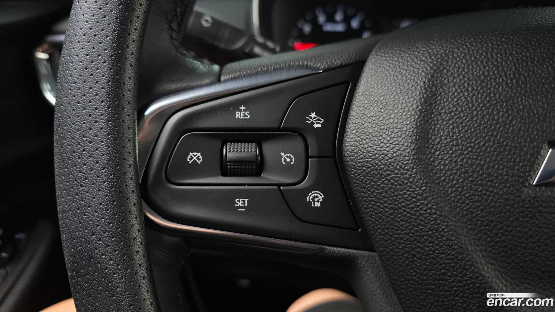 Trailblazer Chevrolet 2021.8-OPTION-040
