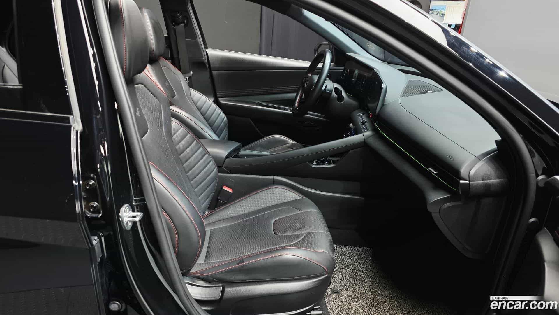 AVANTE Hyundai 2020.10-OPTION-016