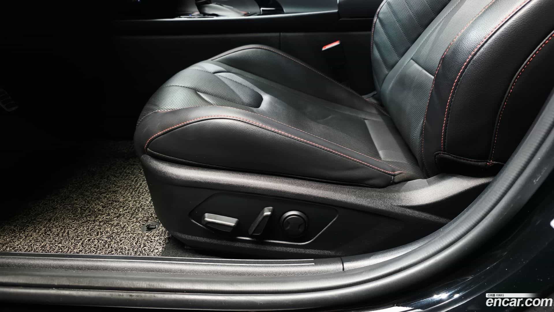 AVANTE Hyundai 2020.10-OPTION-040