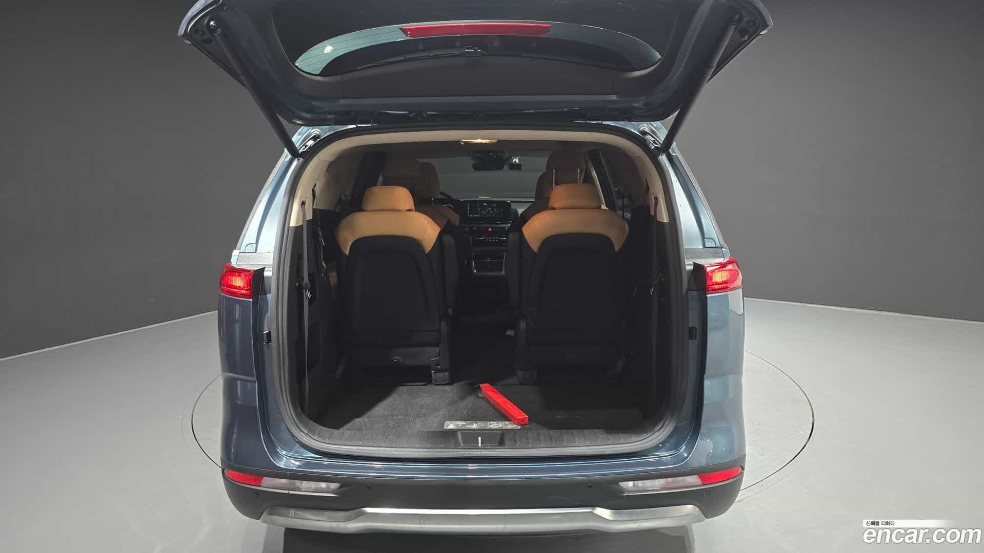 Canival Kia 2023.2-OPTION-044
