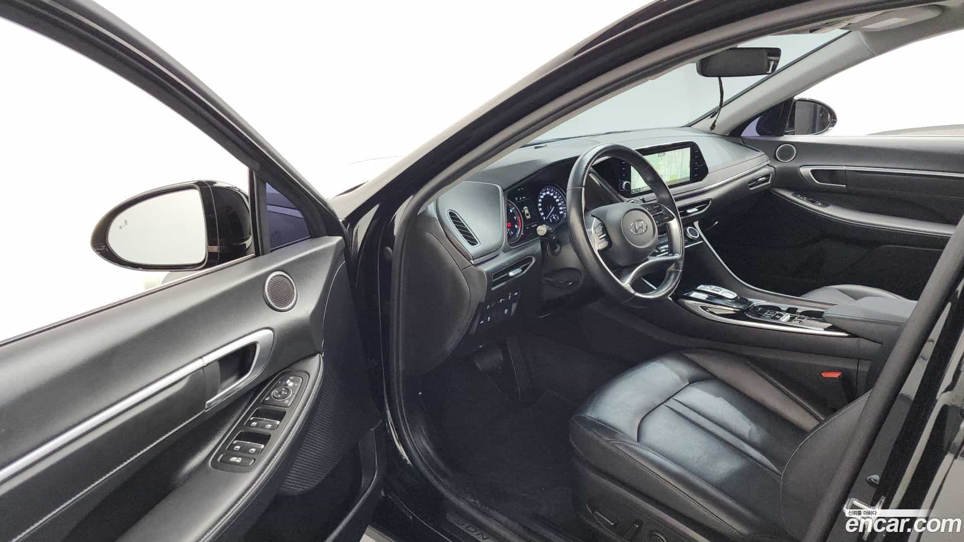 Sonata Hyundai 2022.2-INNER-010
